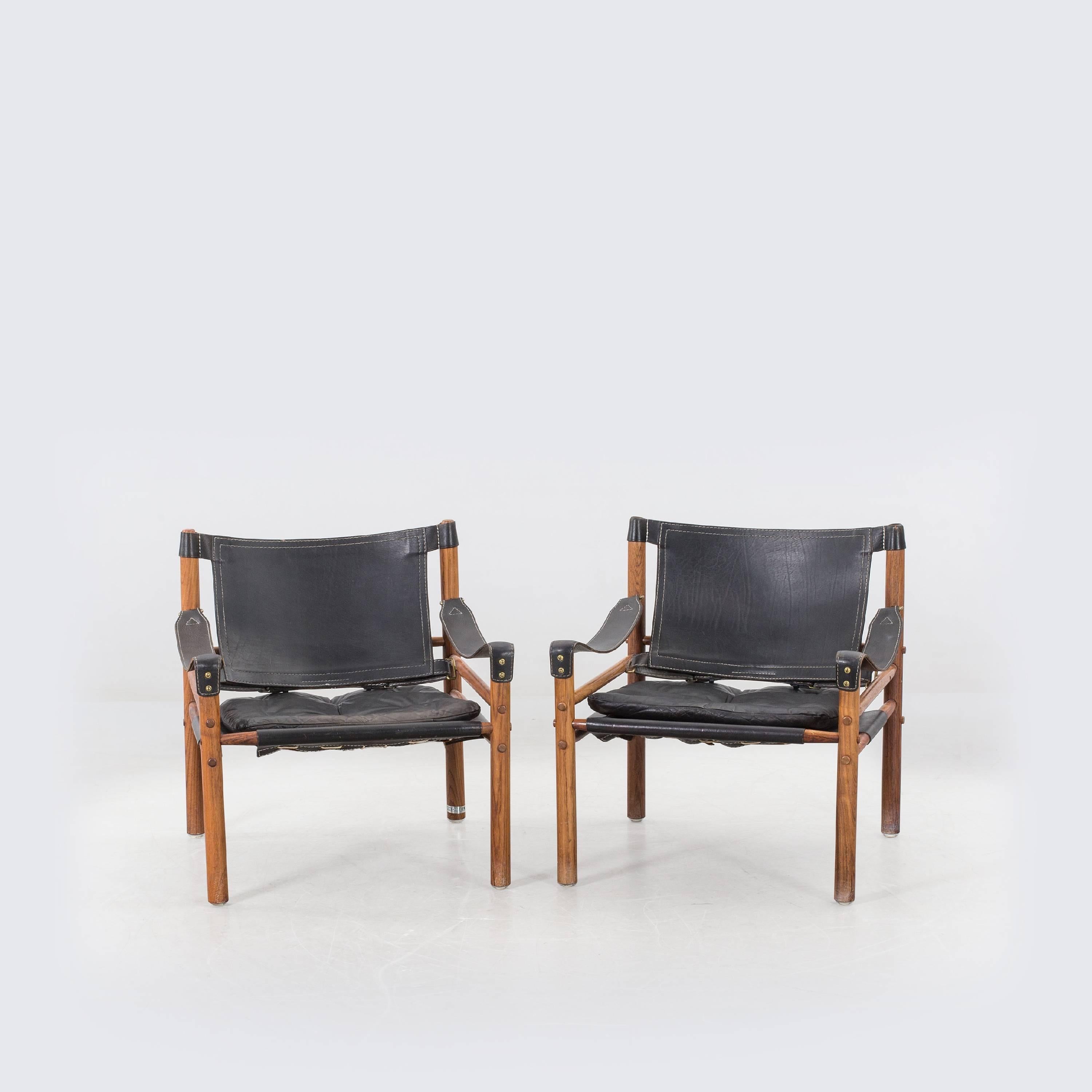 Arne Norell Safari Sirocco Chairs in Rosewood with Detachable Table, 1960s  In Excellent Condition In London, GB