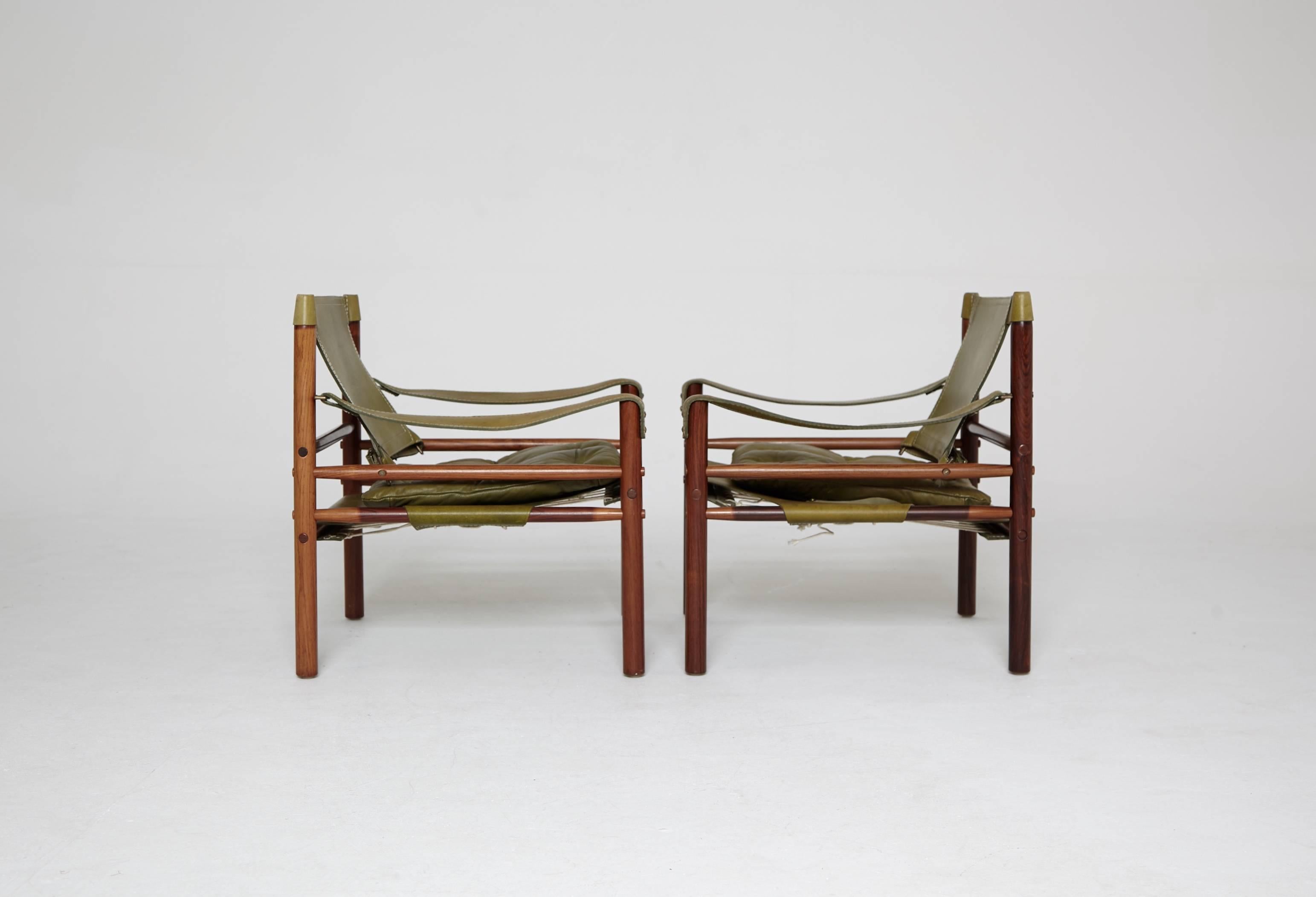 Pair of Green Leather Arne Norell 'Sirocco' Safari Chairs, Sweden, 1960s-1970s In Good Condition In London, GB