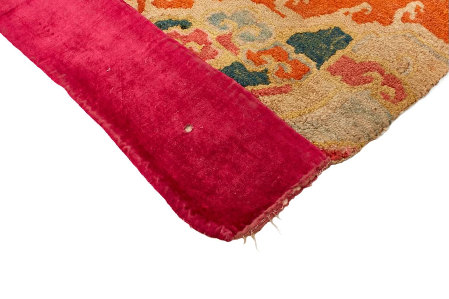 Vintage Tibetan Wool Rug In Good Condition For Sale In New York, NY