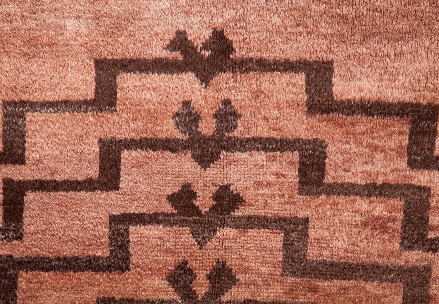 Mid-Century Modern Vintage Turkish Handwoven Central Anatolian Tulu Rug For Sale