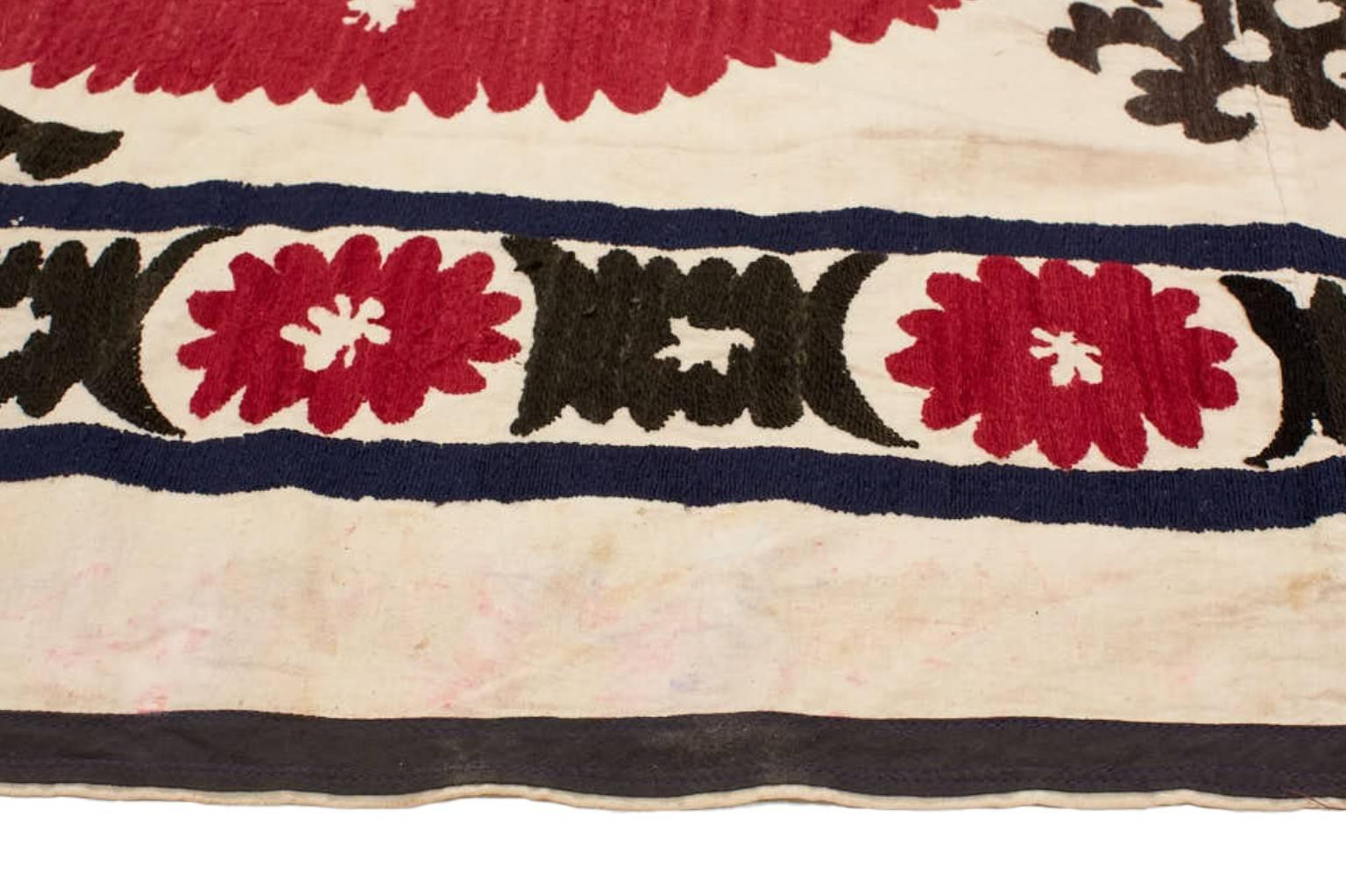 Vintage Pink and Black Kyrgyz Suzani Textile In Good Condition In New York, NY