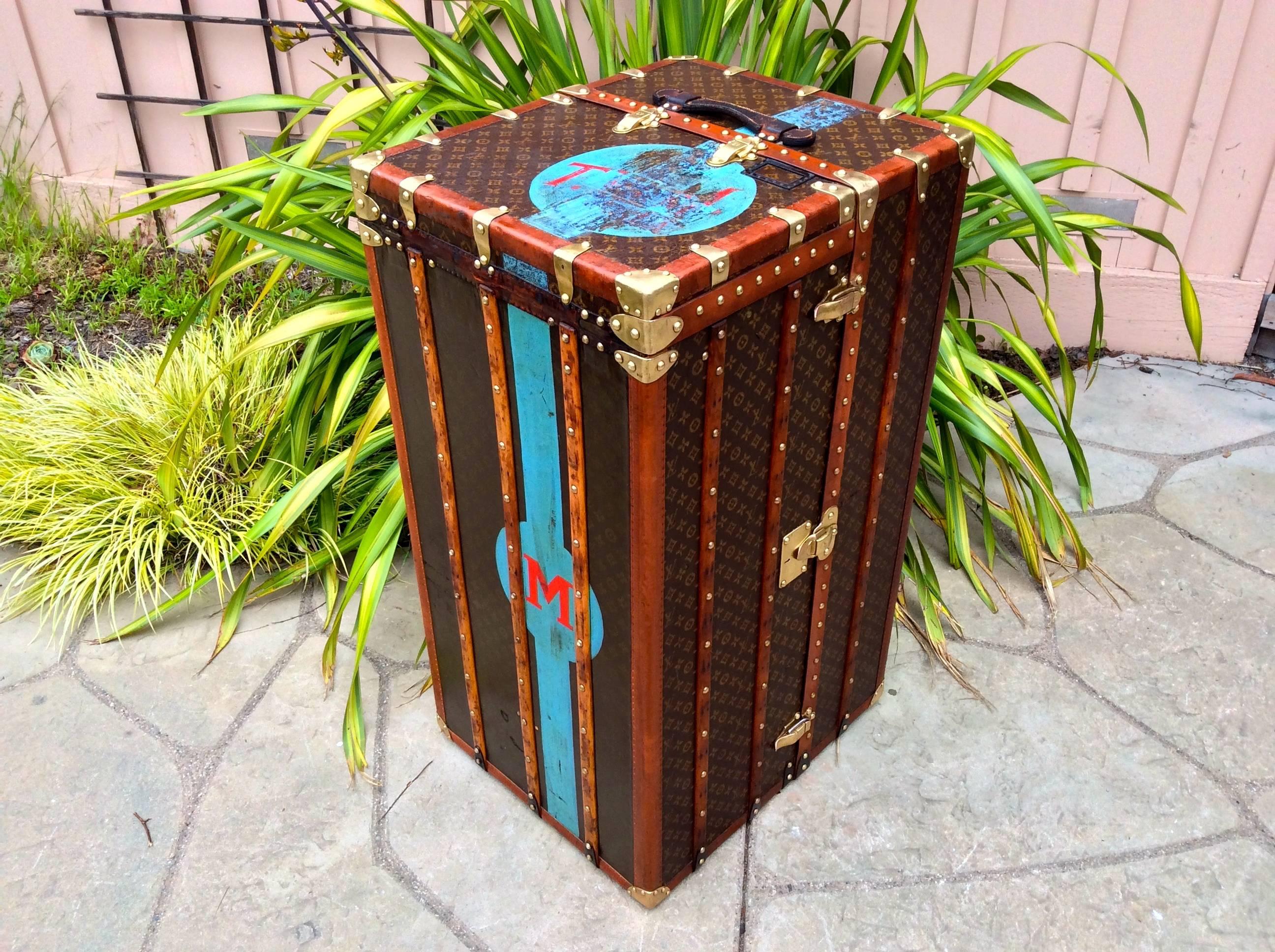 Louis Vuitton Vintage Double Wardrobe Steamer Trunk In Excellent Condition For Sale In Carmel-by-the-sea, CA