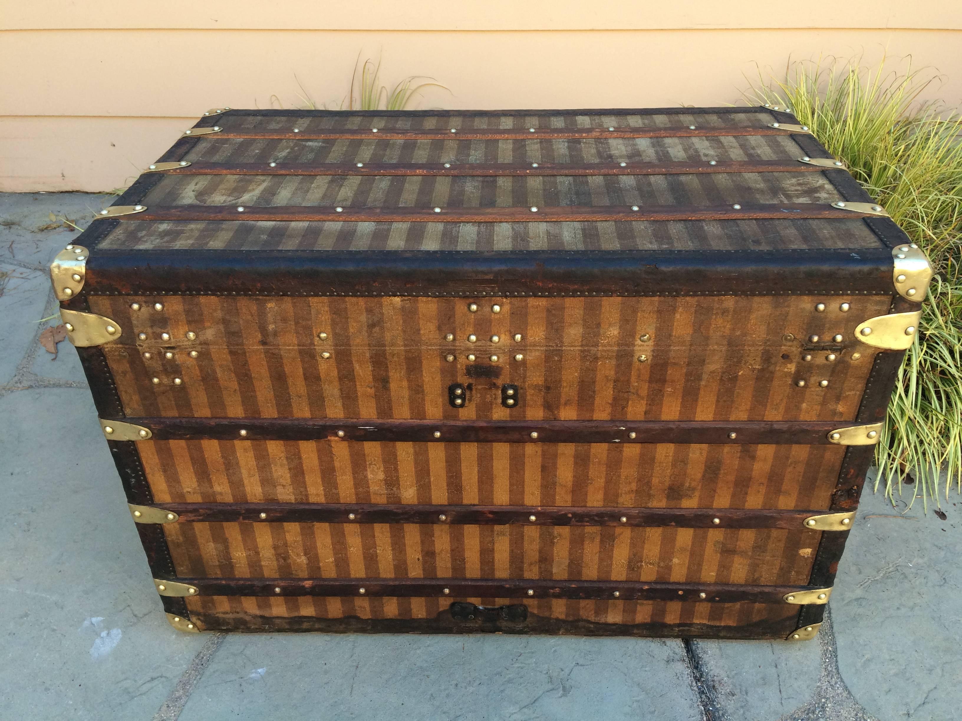Louis Vuitton Rayee Steamer Trunk  In Good Condition For Sale In Carmel-by-the-sea, CA