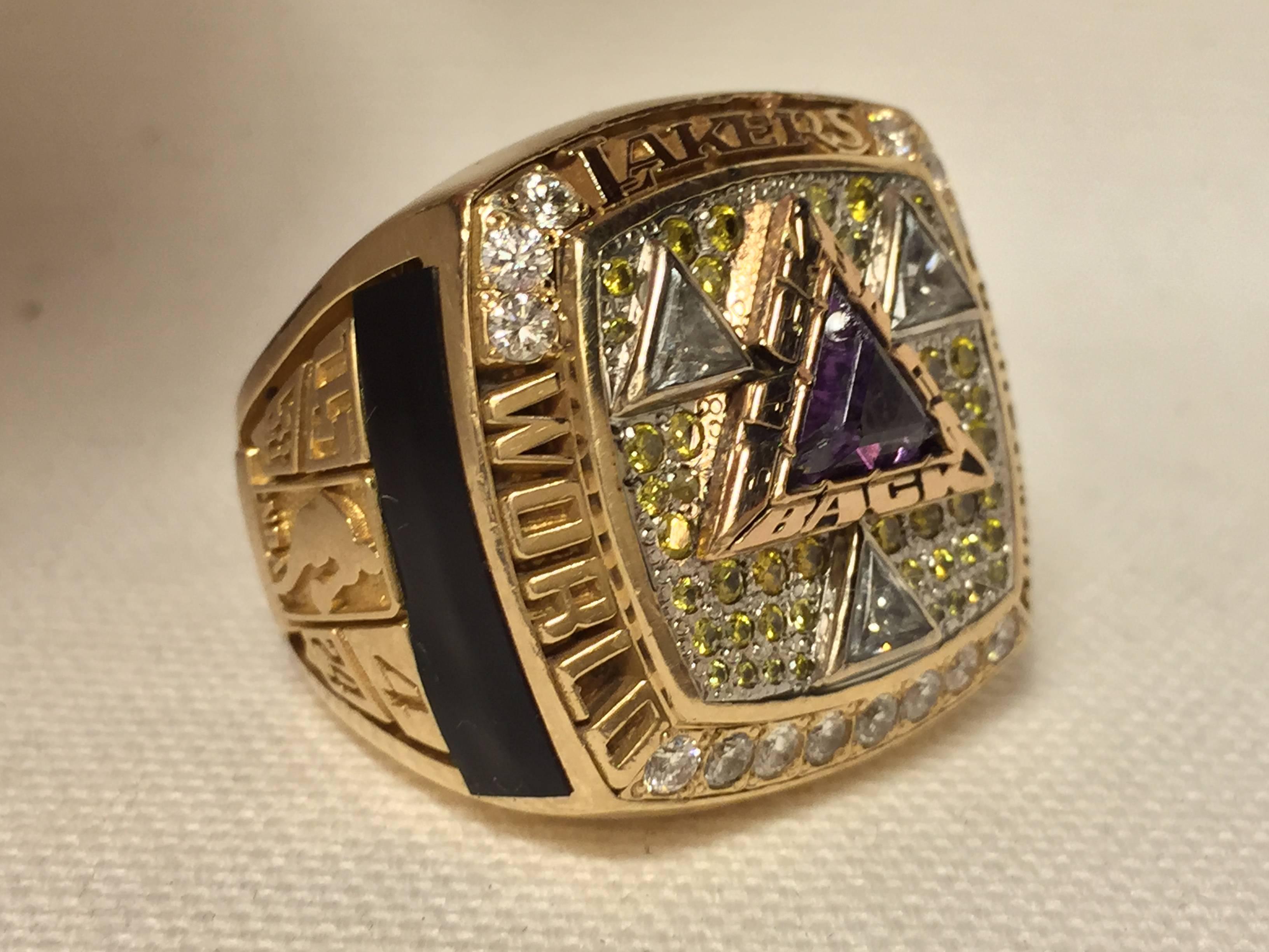 2002 Los Angeles Lakers NBA Championship Ring with Original Presentation Box For Sale 2