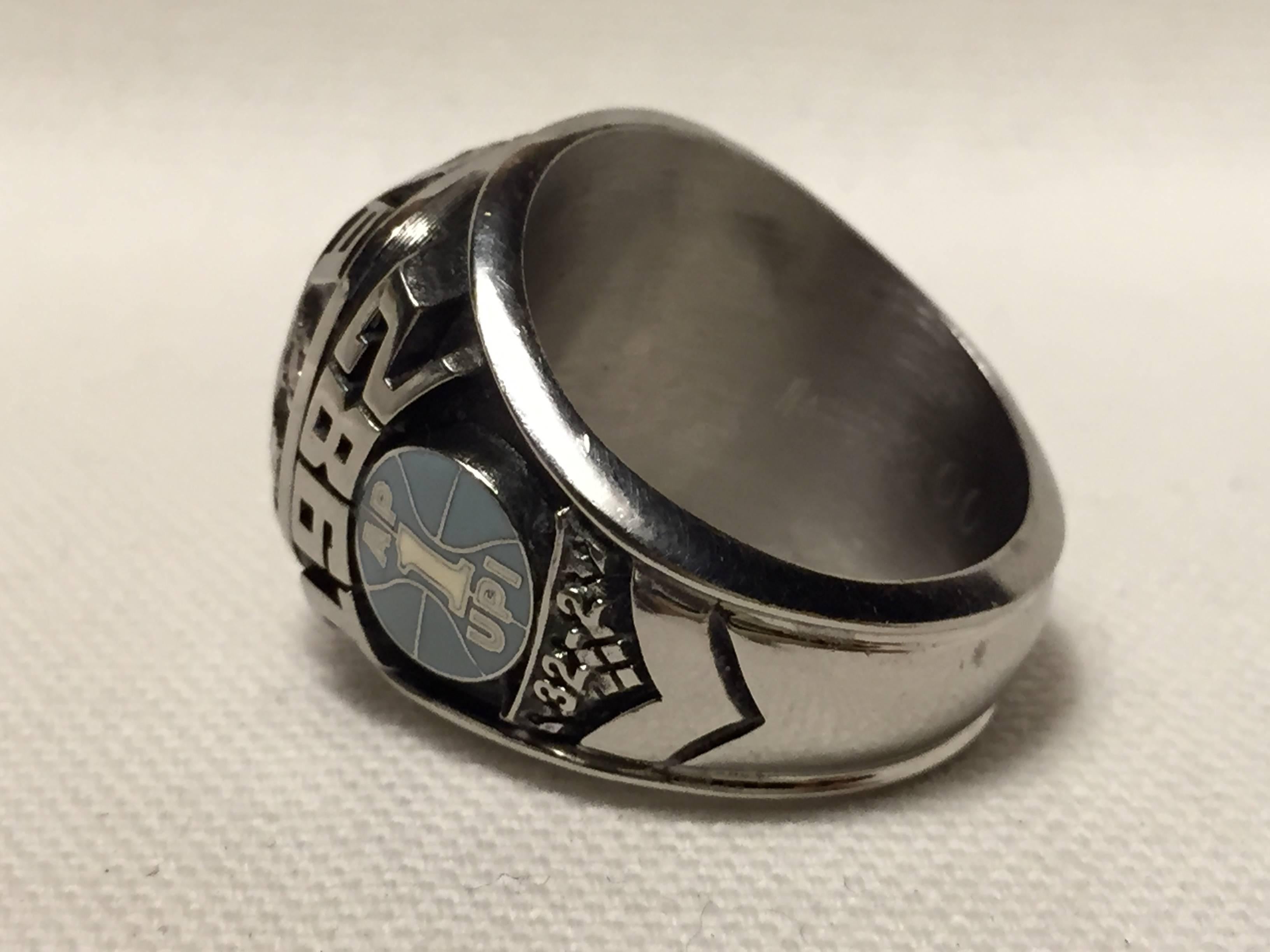 1982 University of North Carolina National Championship Salesman Sample Ring In Excellent Condition For Sale In Carmel-by-the-sea, CA