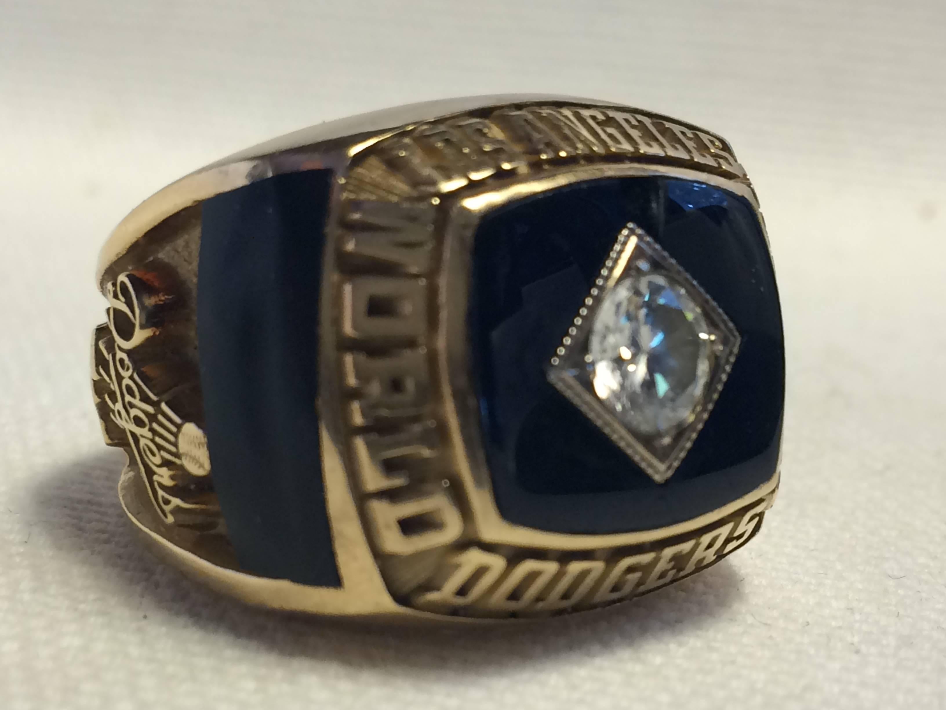 Gold 1981 Las Angeles Dodgers World Series Championship Ring gold diamond baseball For Sale