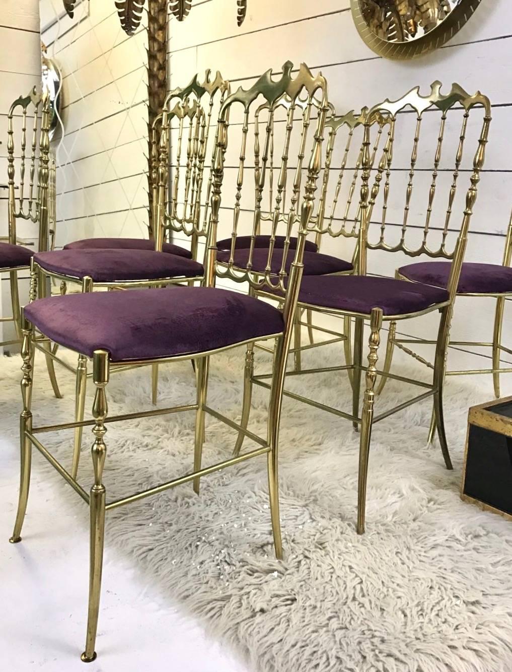 Set of 12 Polished Gilt Brass Chiavari Ballroom Chairs In Good Condition In Brussels, BE