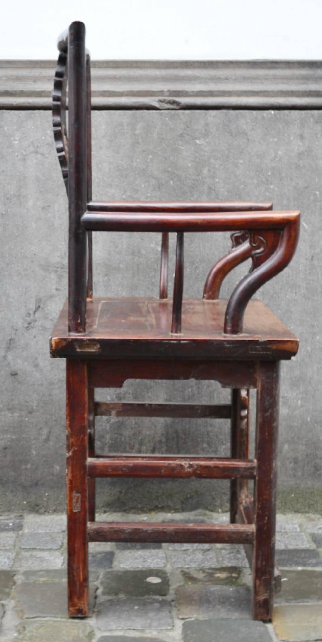 Pair of Qing Dynasty, Chinese Armchairs in Carved Elm In Good Condition In Brussels, BE