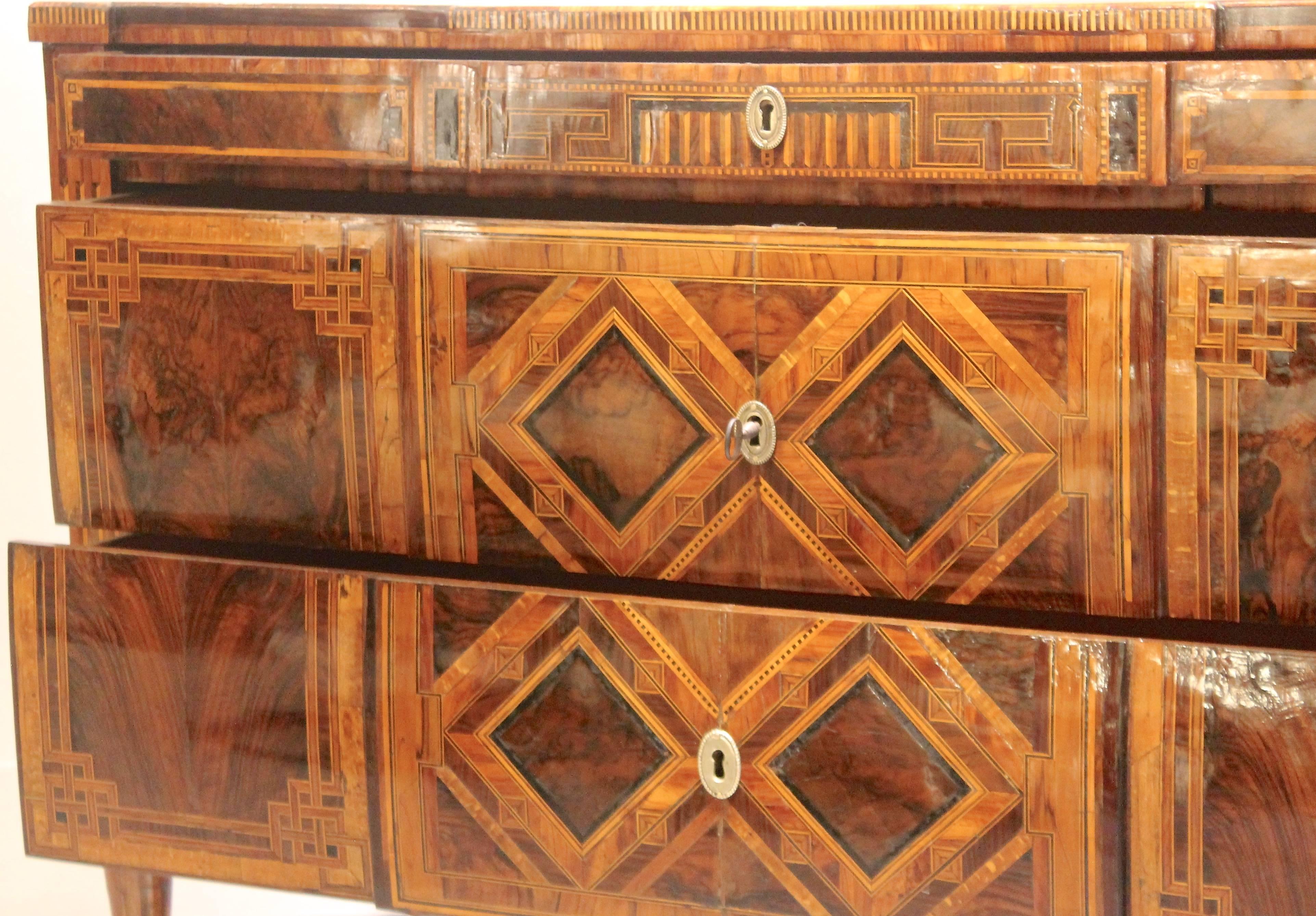 18th Century Louis XVI Chest of Drawers in Walnut Marquetry, Naples, Italy 1