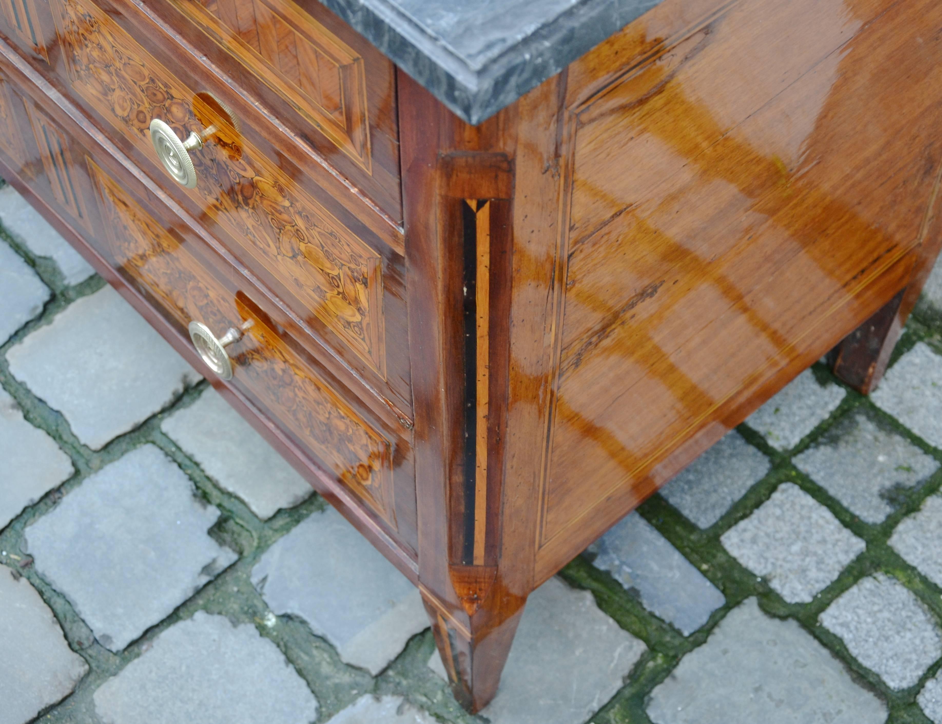 18th C. French Marquetry Chest Of Drawers, Stamped J. Chastel In Good Condition In Brussels, BE