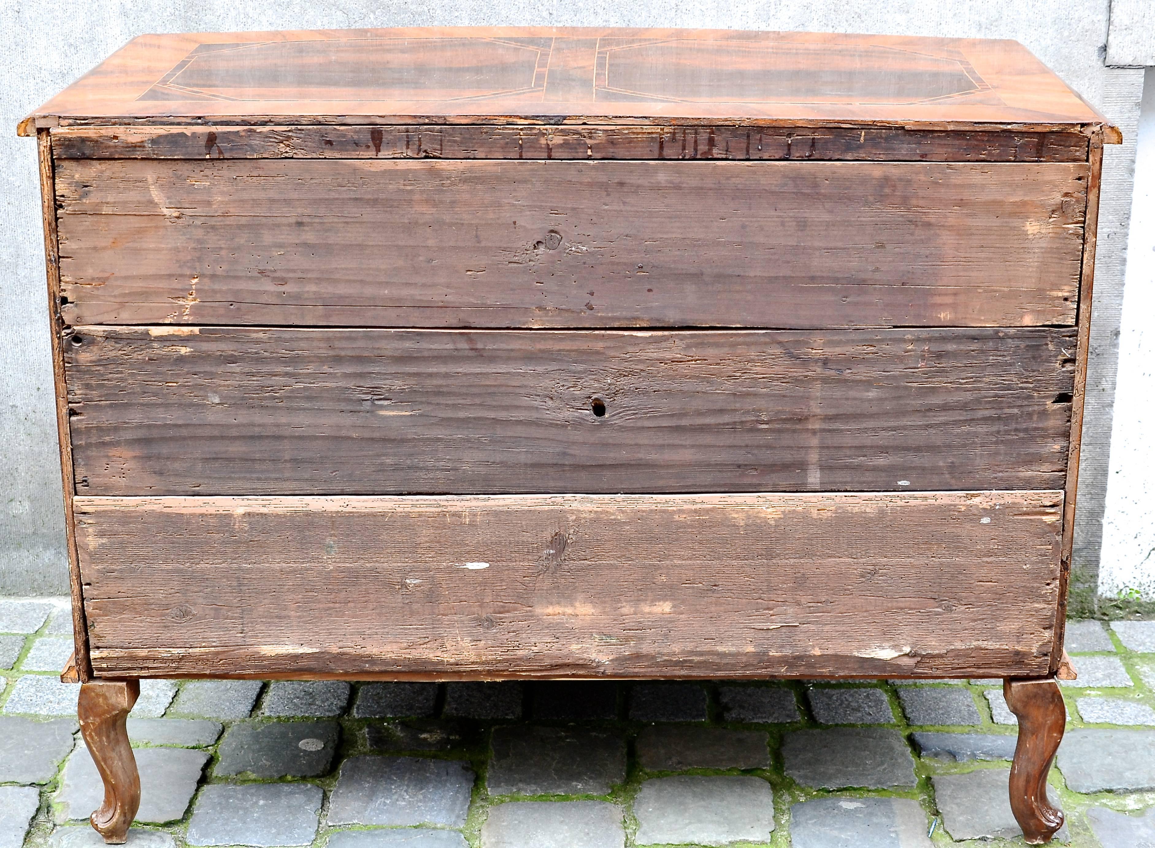 18th Century German Marquetry Chest of Drawers For Sale 3