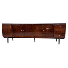 Aparador de madera moderno de mediados de siglo, años 60