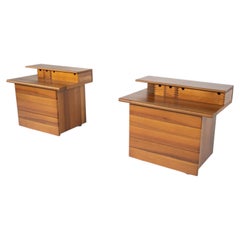 Paire de tables de chevet, avec compartiments, Italie, années 1970