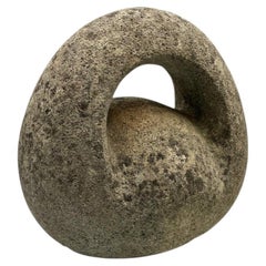 Kalksteinskulptur „Echo du rire – Déclinaison“ von Yasuo Mizui, um 1970