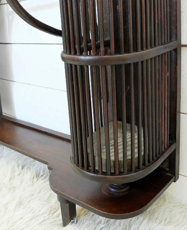 Elegant Coat Rack in Bentwood, Early 20th Century For Sale at 1stDibs