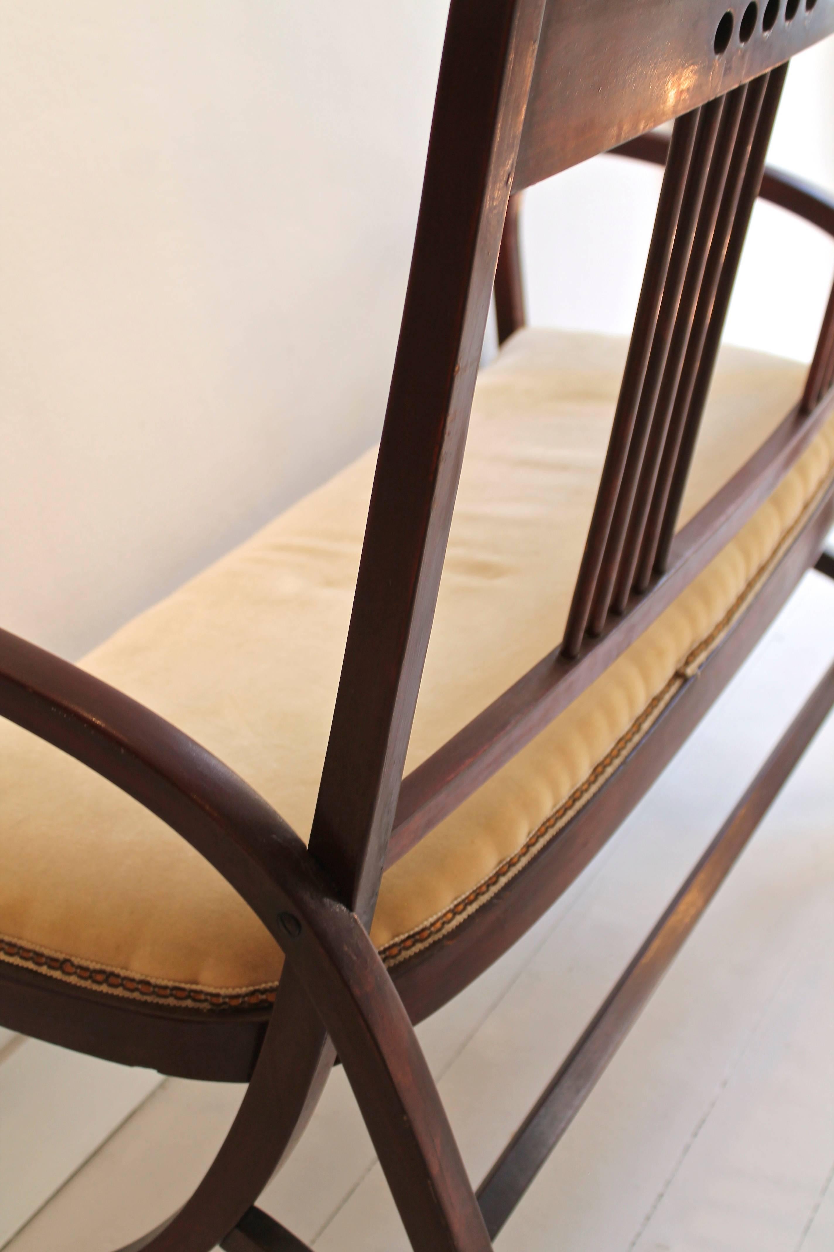 Thonet Model 511 Bentwood Bench, Vienna Secession, circa 1900 5