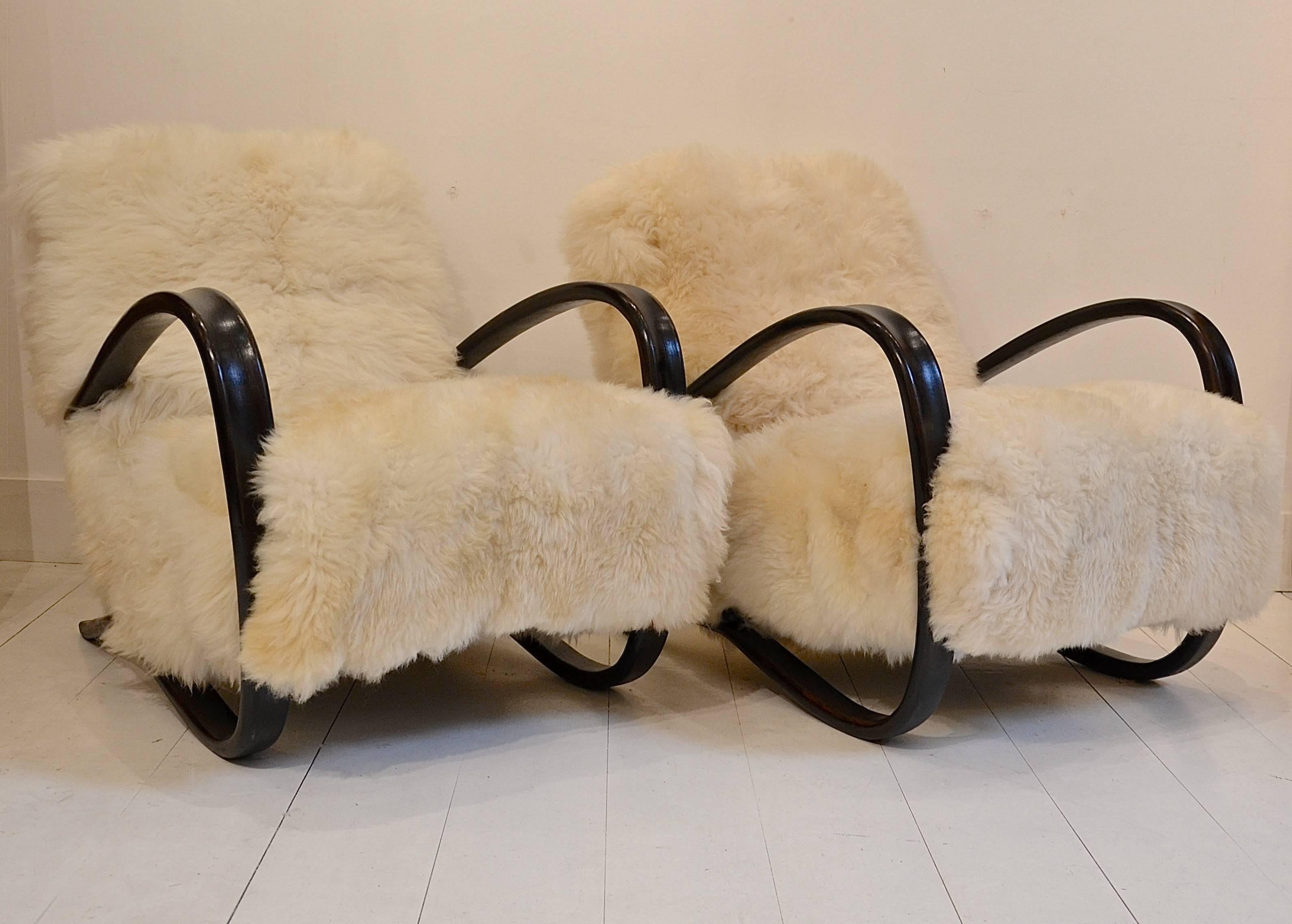 Pair of Midcentury Jindrich Halabala Armchairs in Bentwood and Sheepskin 2