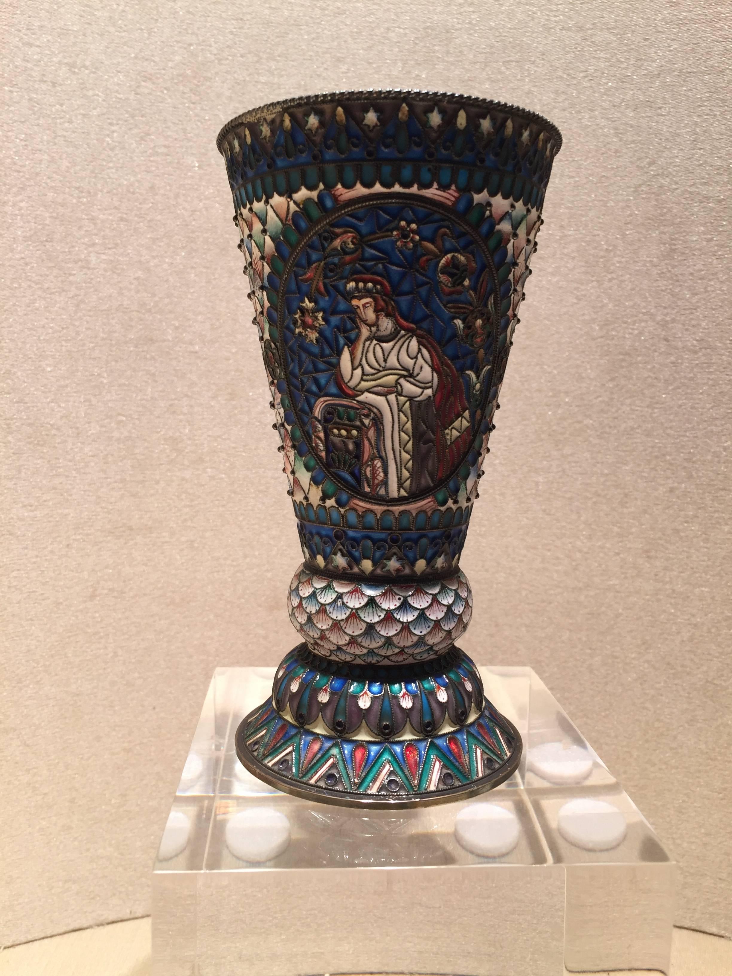 An amazing and very rare Russian silver and enamel beaker made by Maria Semenova.
Find below the expertise, 

 perizie, restauri, mediazioni 
 Dott. Magdelena Stoyanova
arte bizantina © arte antica e moderna dell’Europa dell’Est © arte