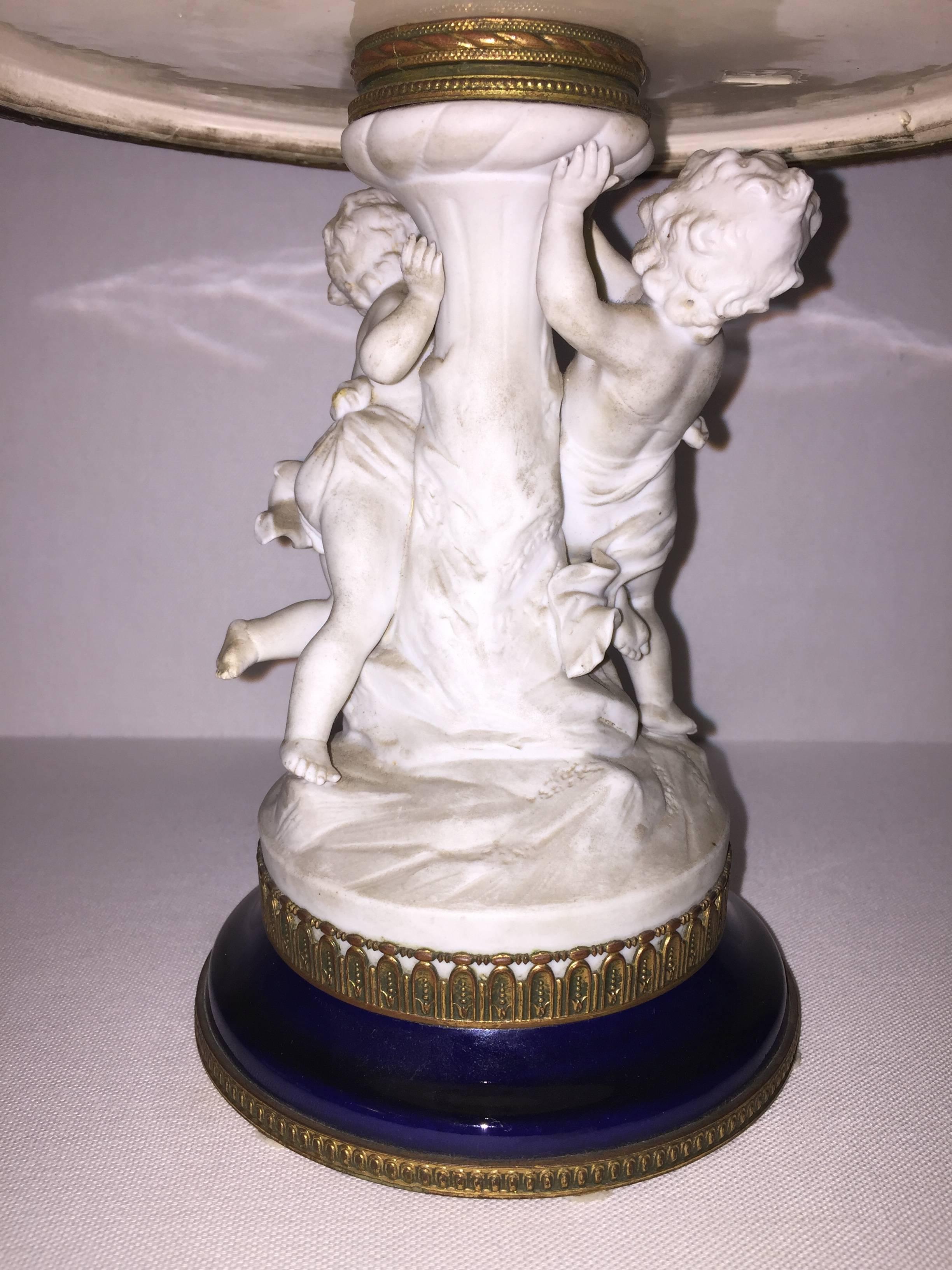 French Beautiful Early 19th Century Sèvres Porcelain Centerpiece For Sale
