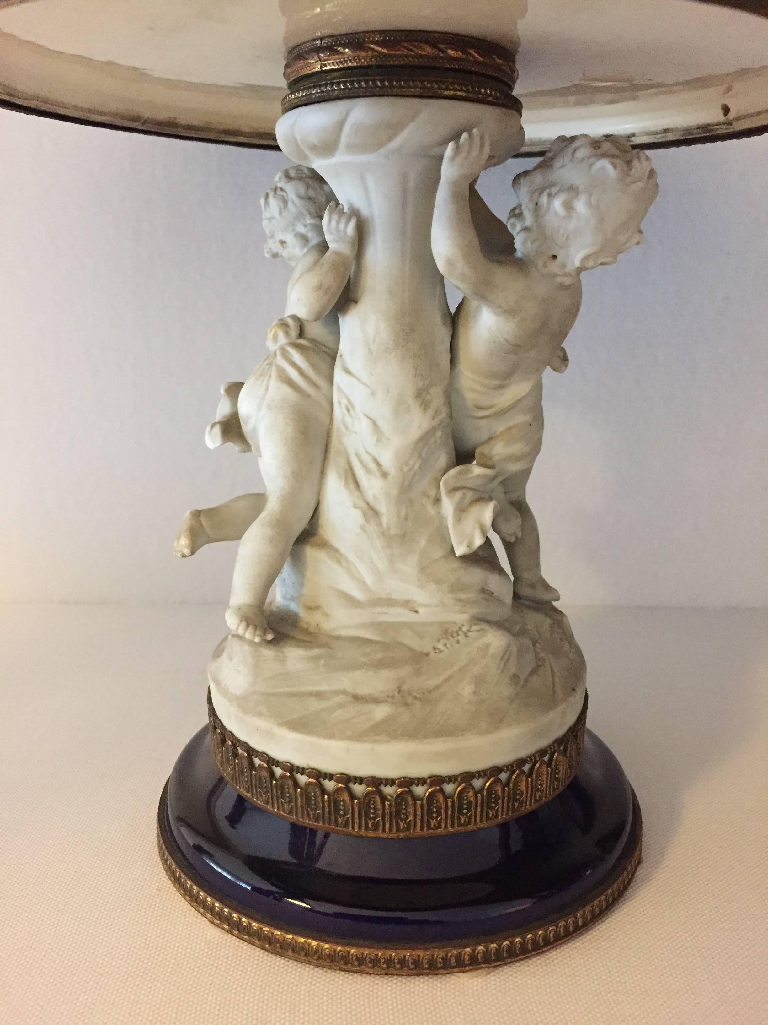 Beautiful Early 19th Century Sèvres Porcelain Centerpiece For Sale 3