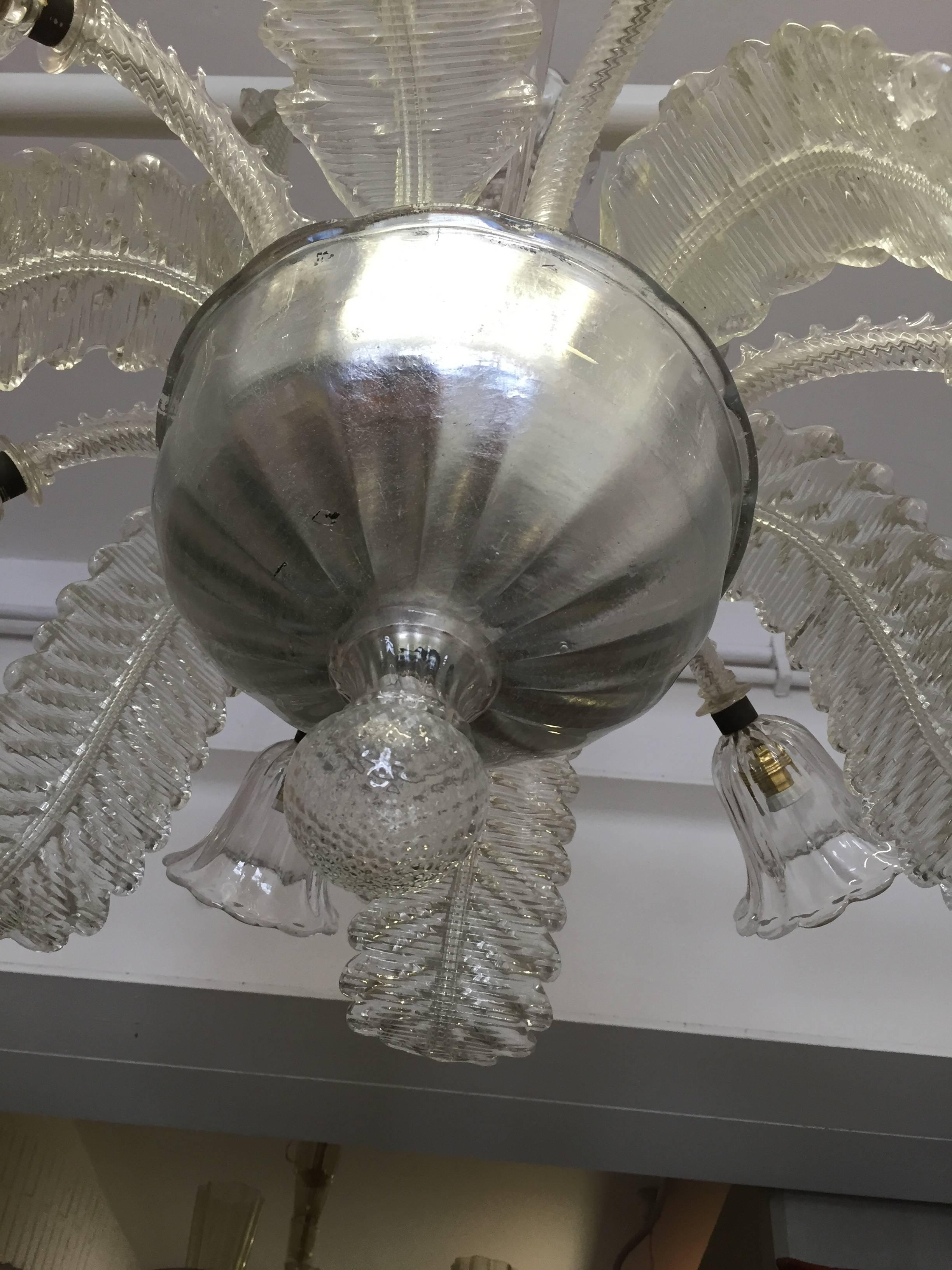 Hand-Crafted Early 20th Century Clear Glass Chandelier Made by Barovier & Toso For Sale