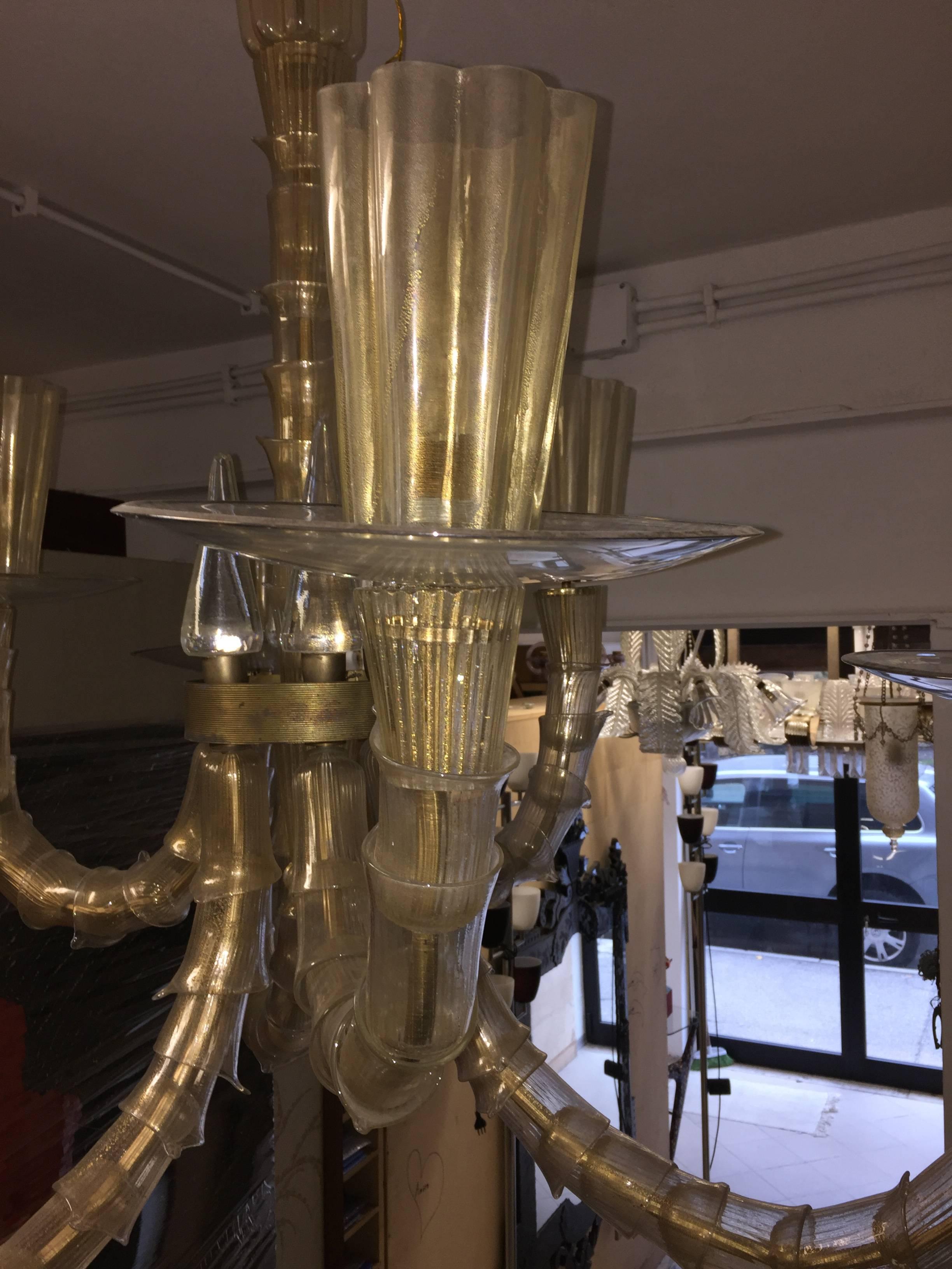 Mid-20th Century Six Arms Murano Glass with Gold Leaf Chandelier For Sale 1