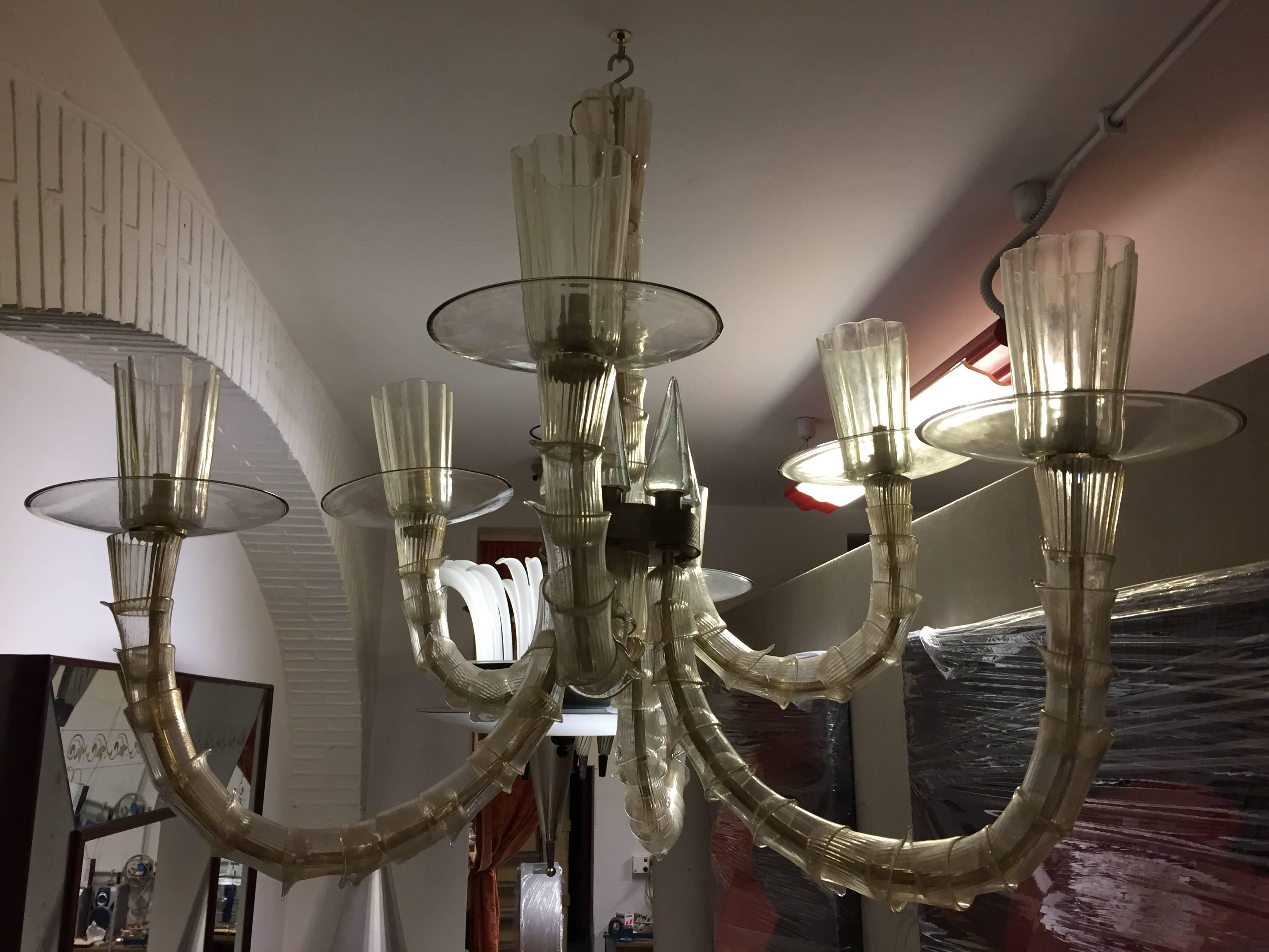 Mid-20th Century Six Arms Murano Glass with Gold Leaf Chandelier For Sale 2