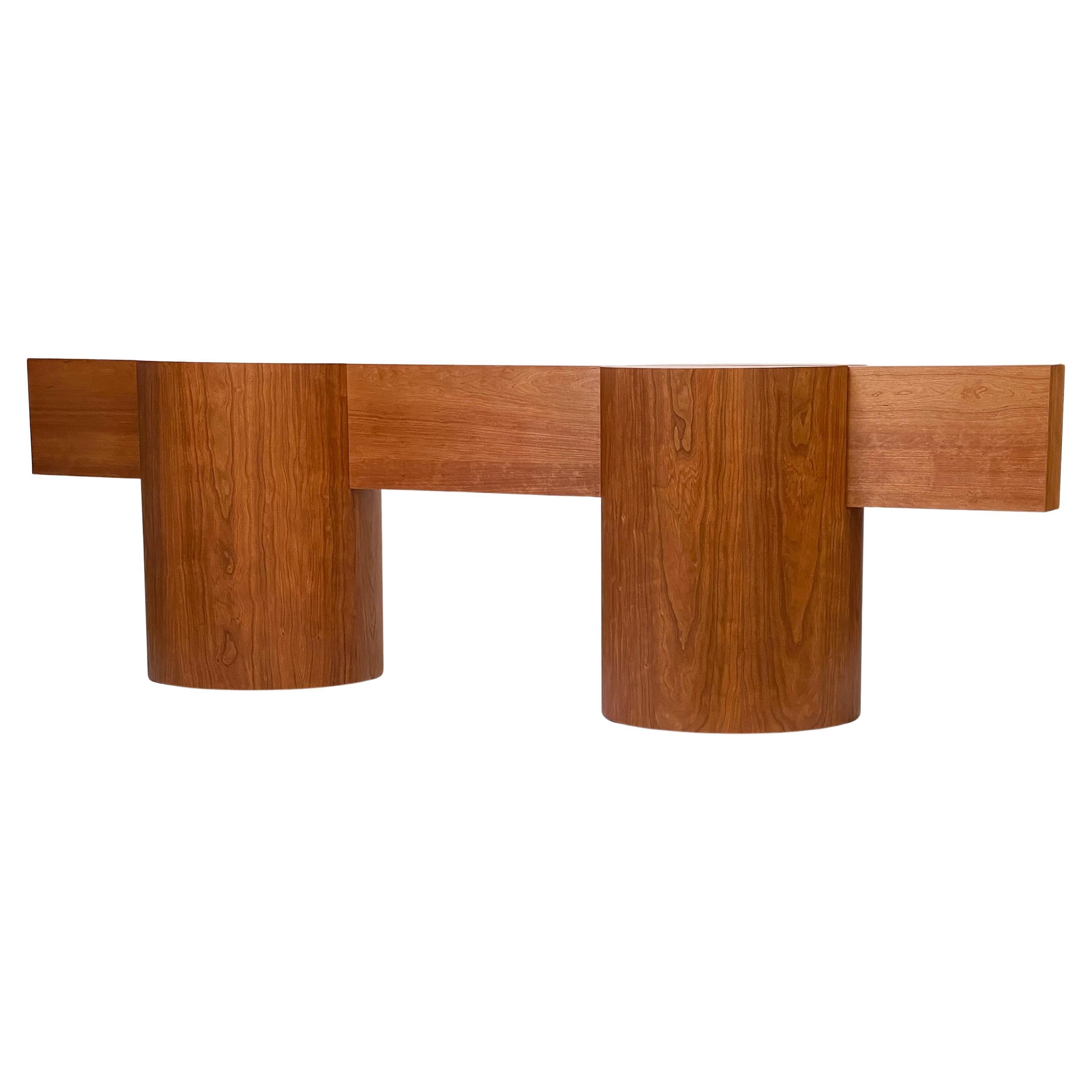 Il nuovo piedistallo lungo per sala da pranzo o credenza di William Earle, A  l  b  4  1  0 in vendita