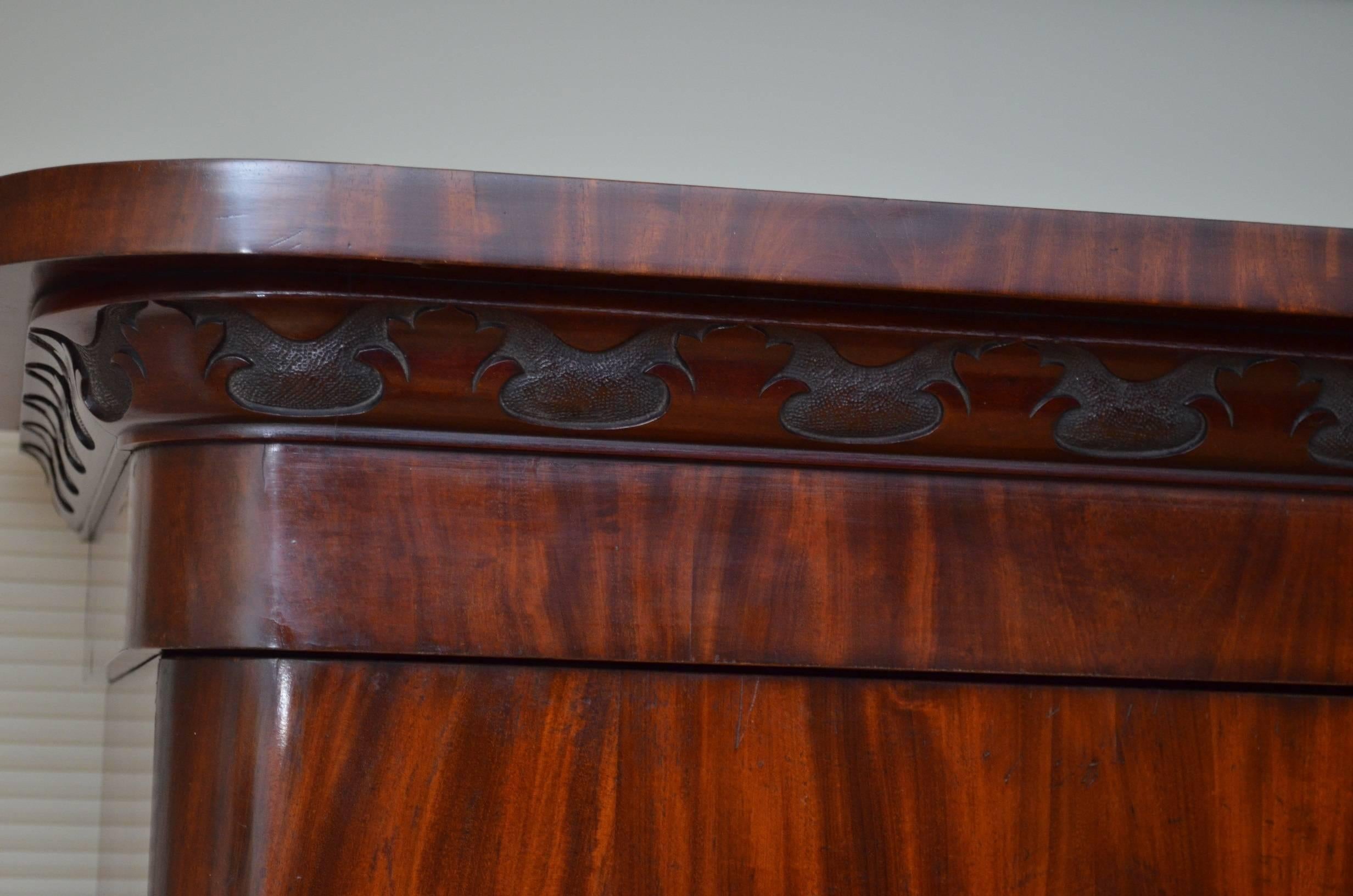 19th Century Fine Example of Victorian Mahogany Wardrobe