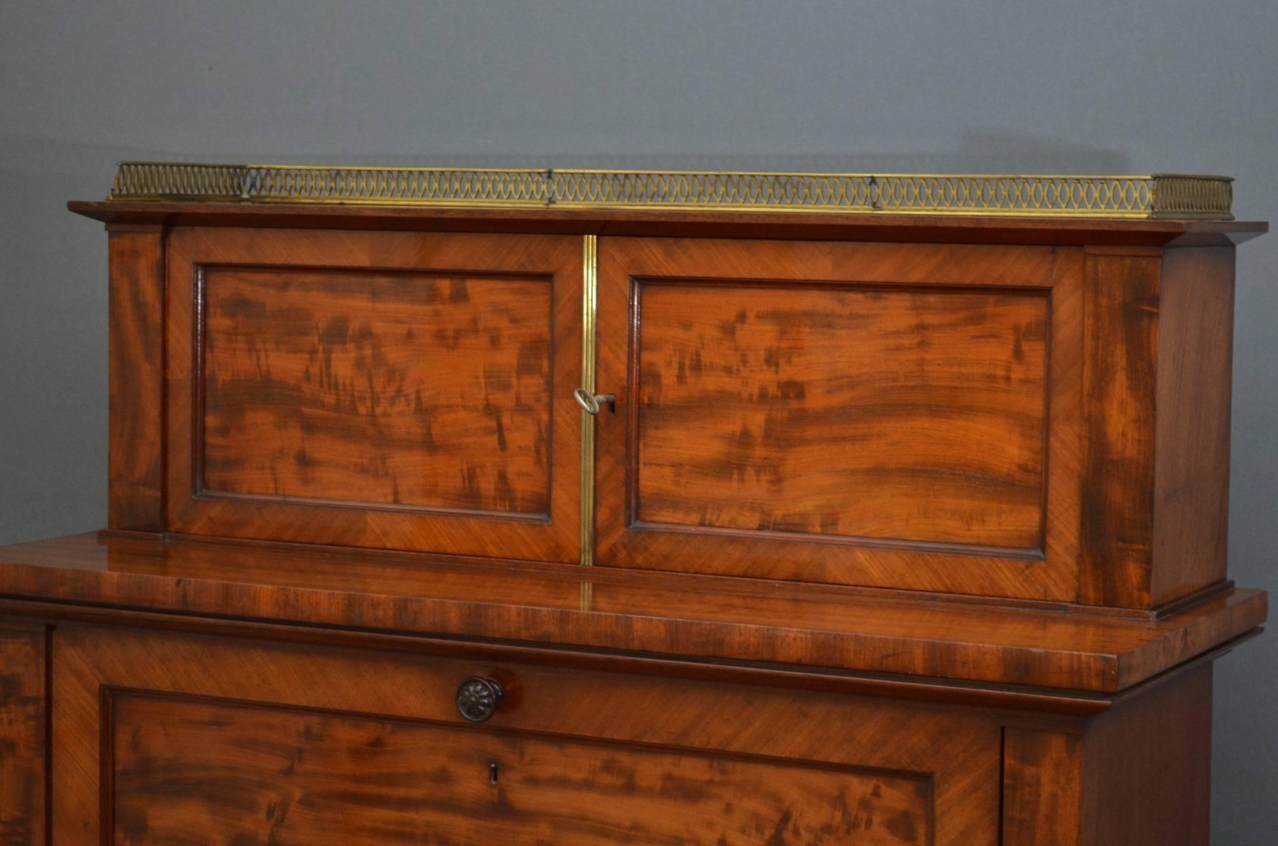 English Magnificent William IV Mahogany Secretaire For Sale