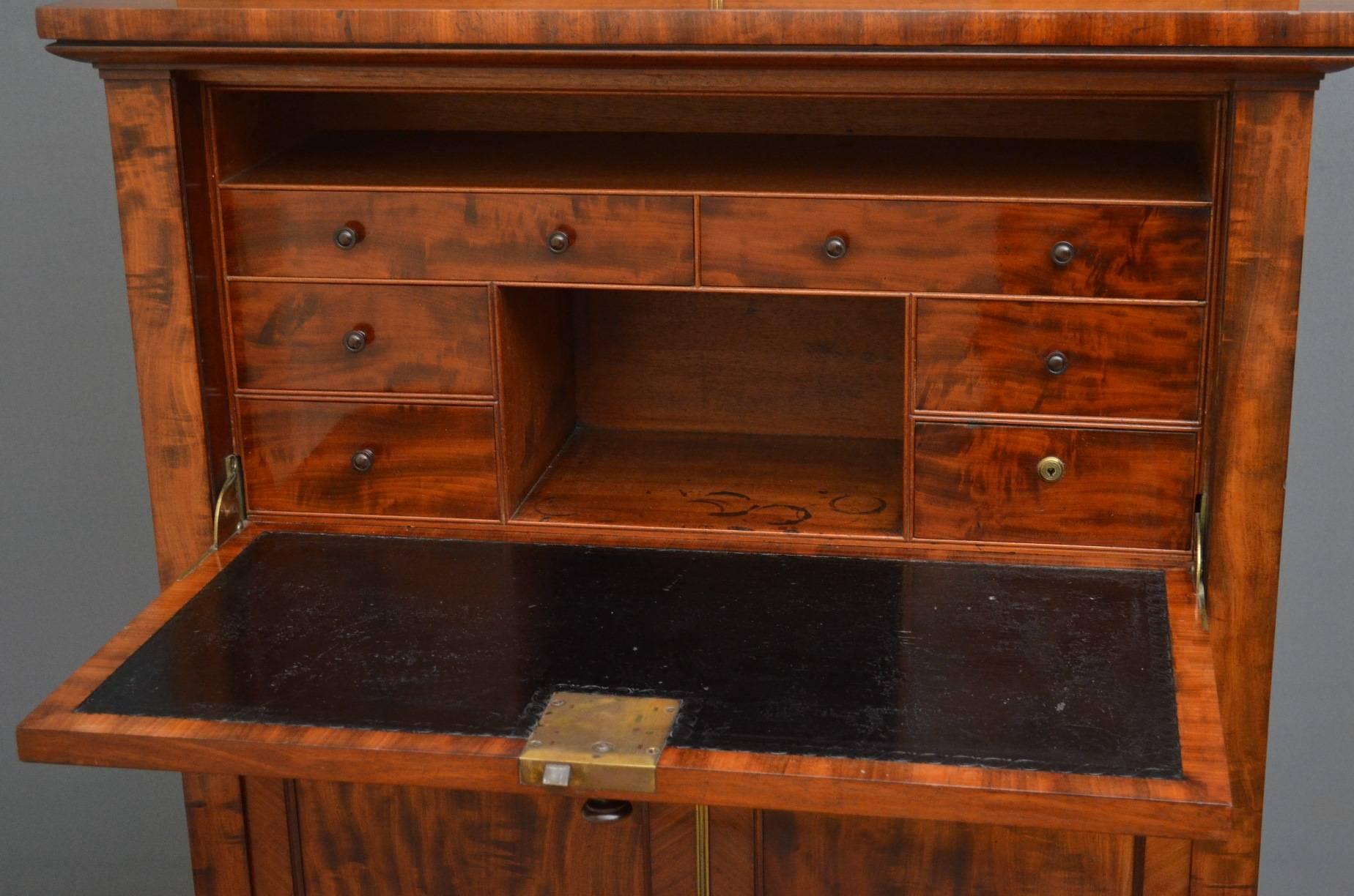 Magnificent William IV Mahogany Secretaire In Excellent Condition For Sale In Whaley Bridge, GB