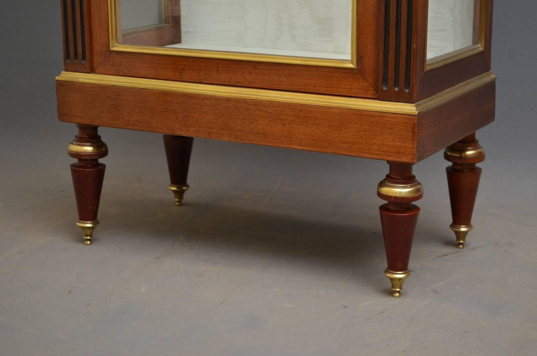 Late 19th Century Stunning Continental Display Cabinet, Vitrine
