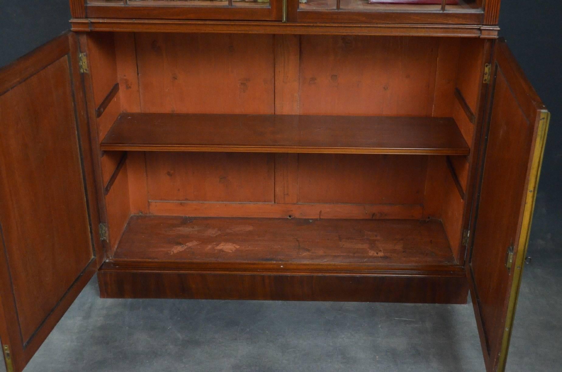 Early 19th Century Superb Quality Regency Mahogany Bookcase