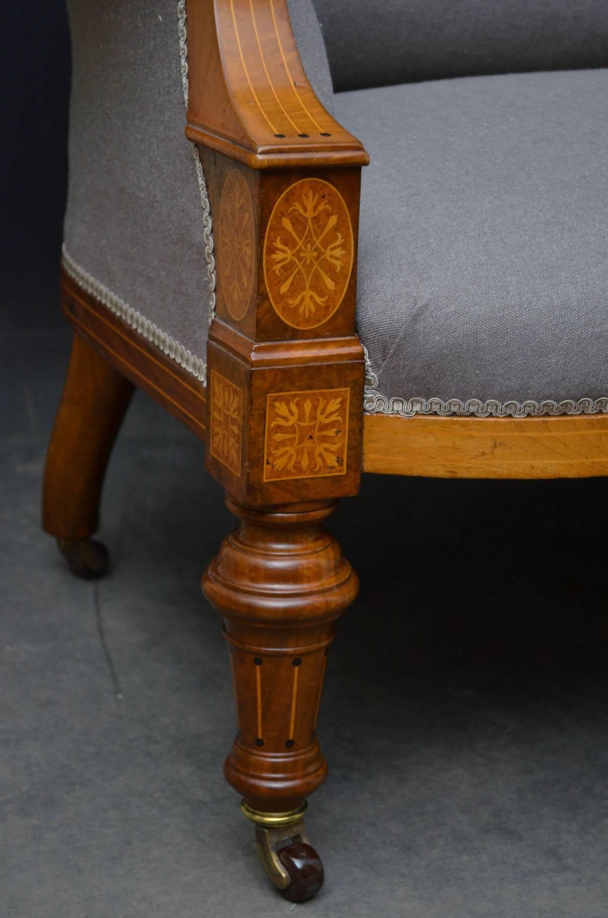 English Elegant Victorian Walnut and Inlaid Sofa