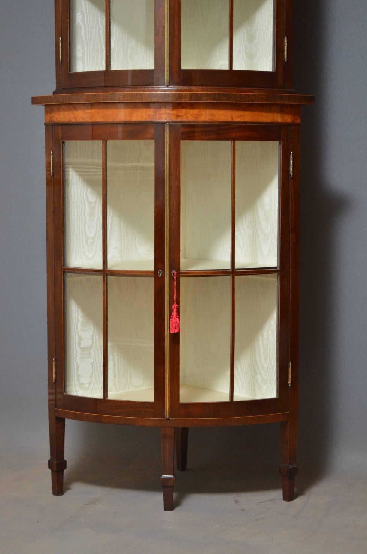 Early 20th Century Edwardian Mahogany Free Standing Corner Cabinet