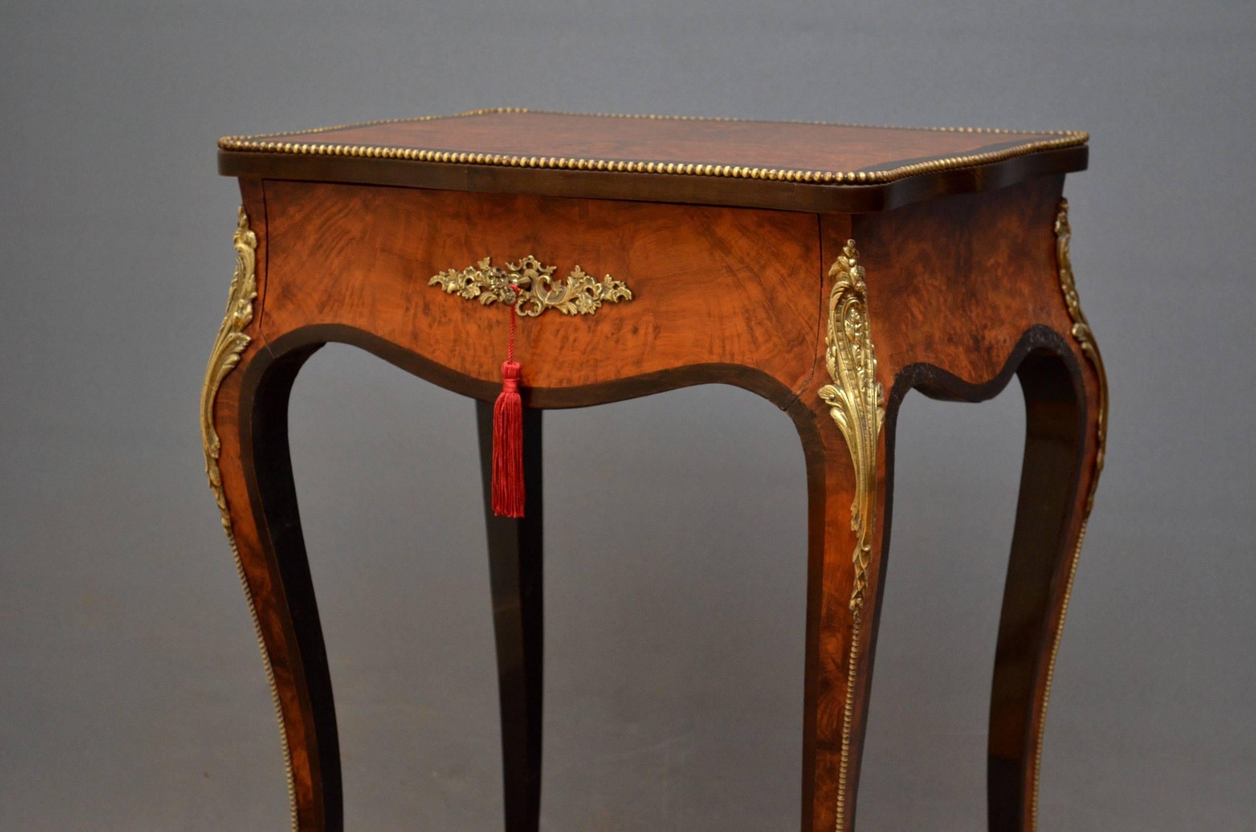 Early 20th Century Exceptional French Amboyna Dressing Table