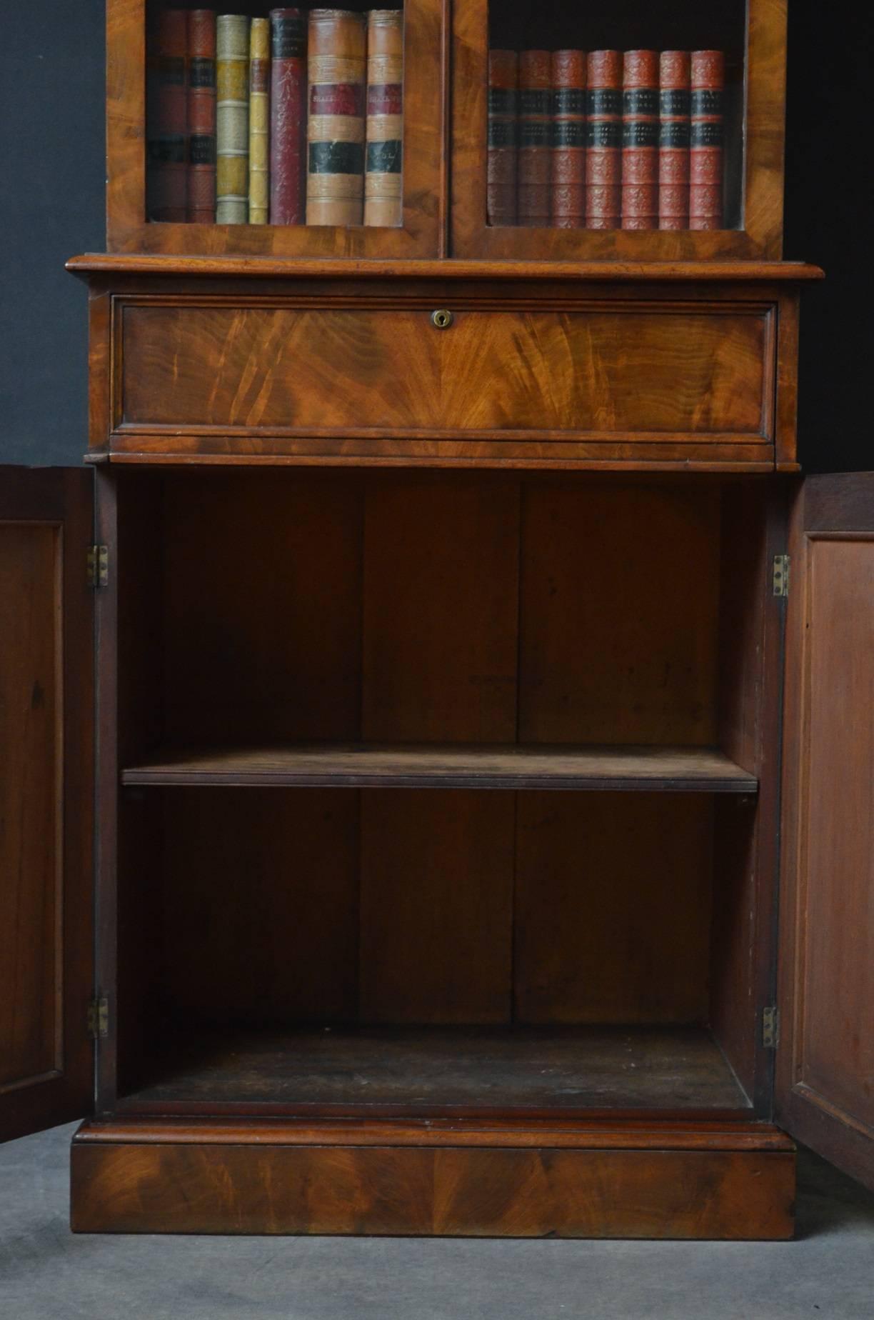 Mid-19th Century Exceptional Slim William IV Bookcase in Mahogany