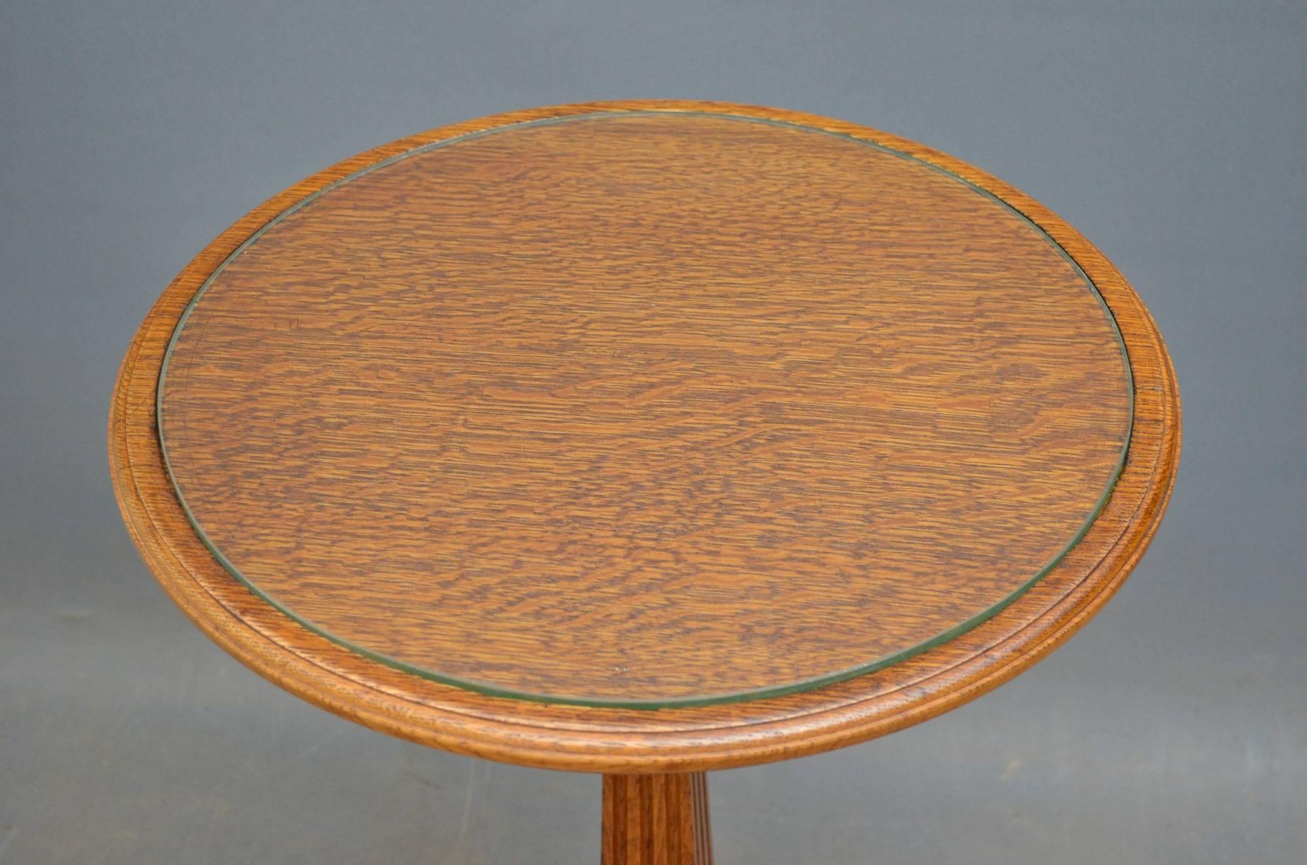 Stylish Victorian Oak Table In Good Condition In Whaley Bridge, GB