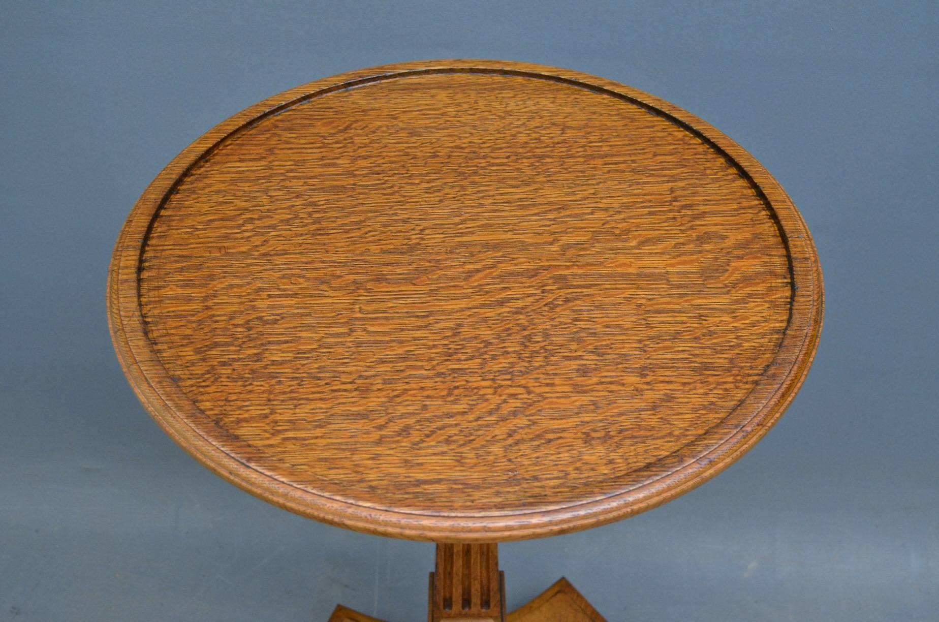 English Stylish Victorian Oak Table