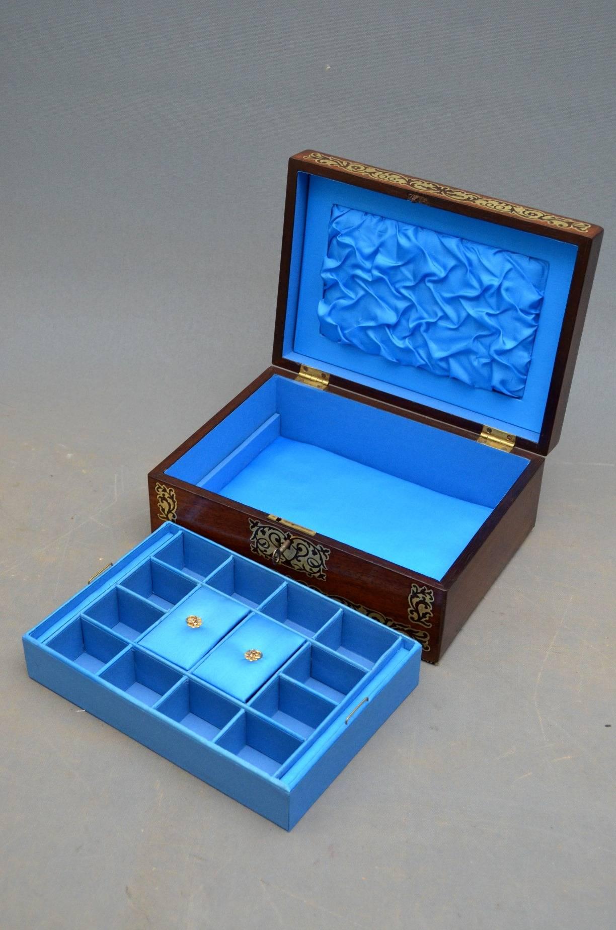 Regency Brass Inlaid Rosewood jewelry Box with Relined Interior In Good Condition In Whaley Bridge, GB