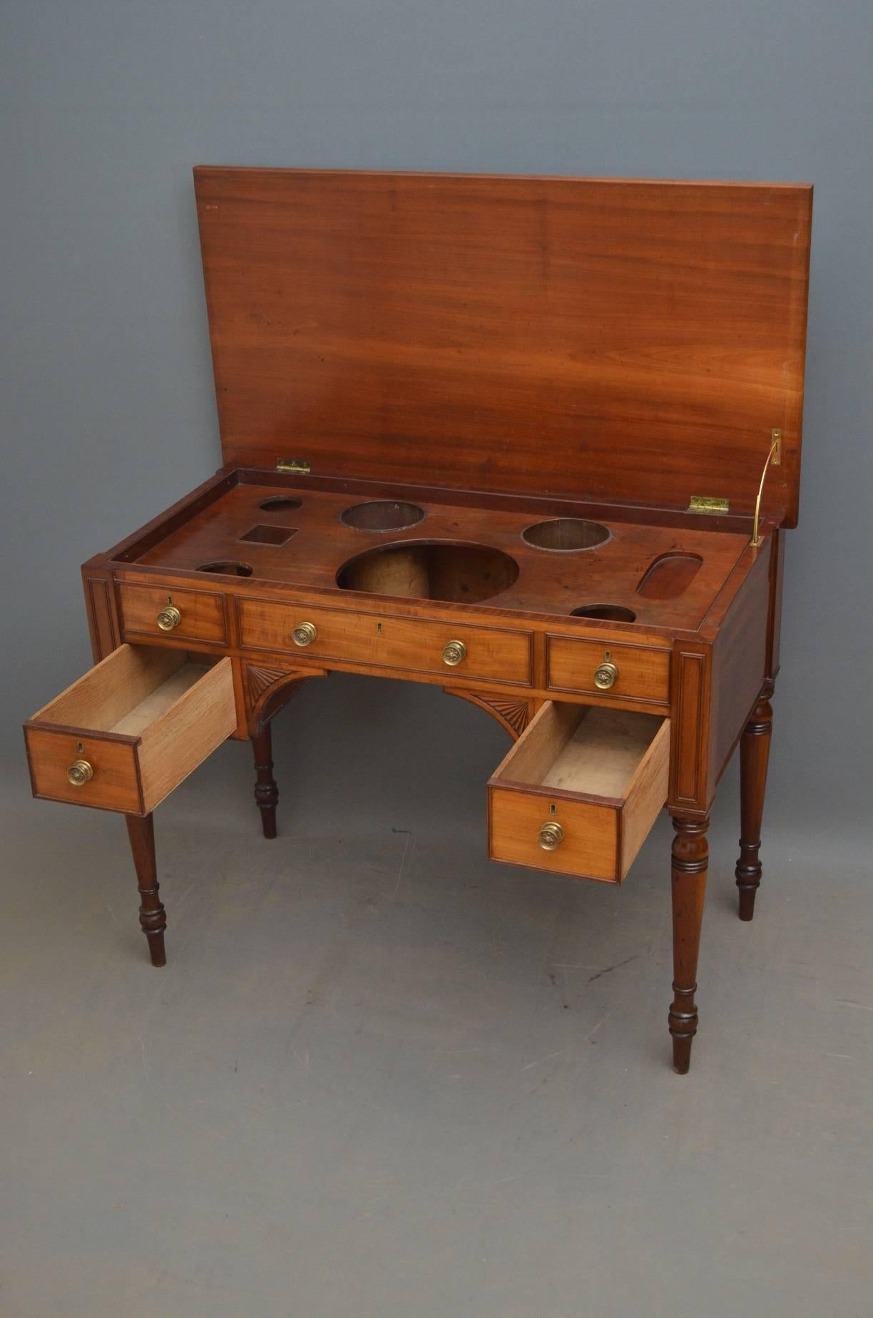 Fine Regency Mahogany Writing Table In Excellent Condition In Whaley Bridge, GB