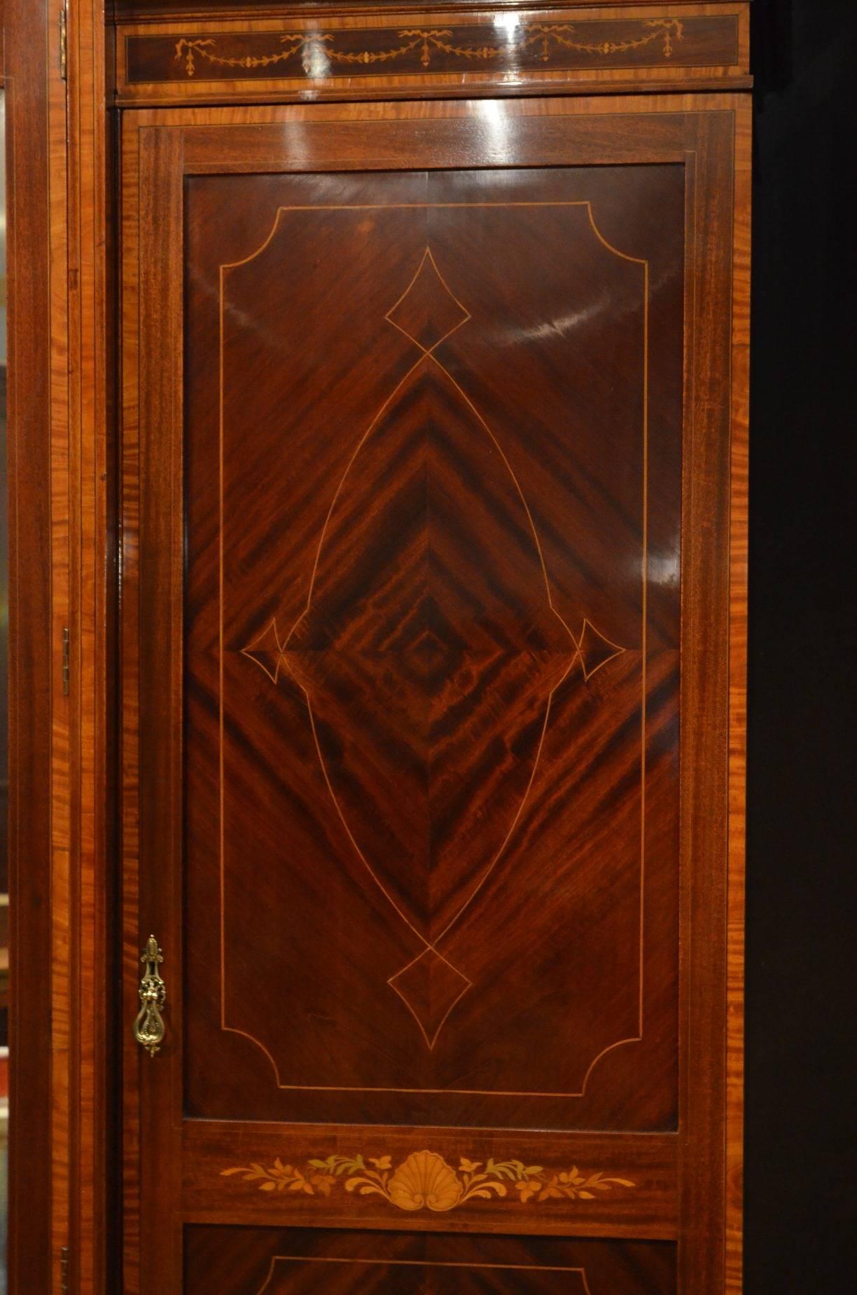 Magnificent Waring and Gillow Inlaid Wardrobe In Excellent Condition In Whaley Bridge, GB