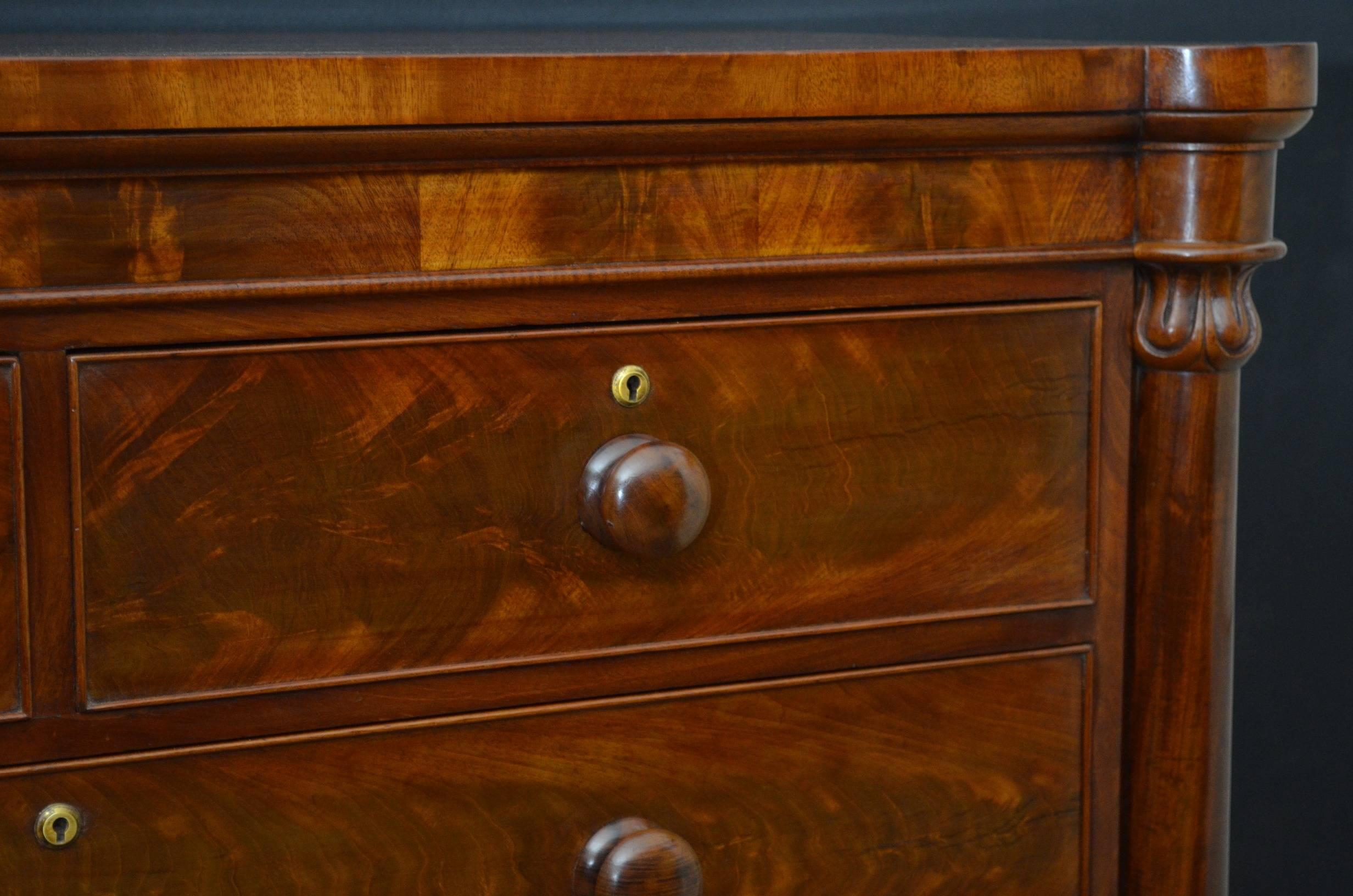 English Early Victorian Mahogany Chest of Drawers