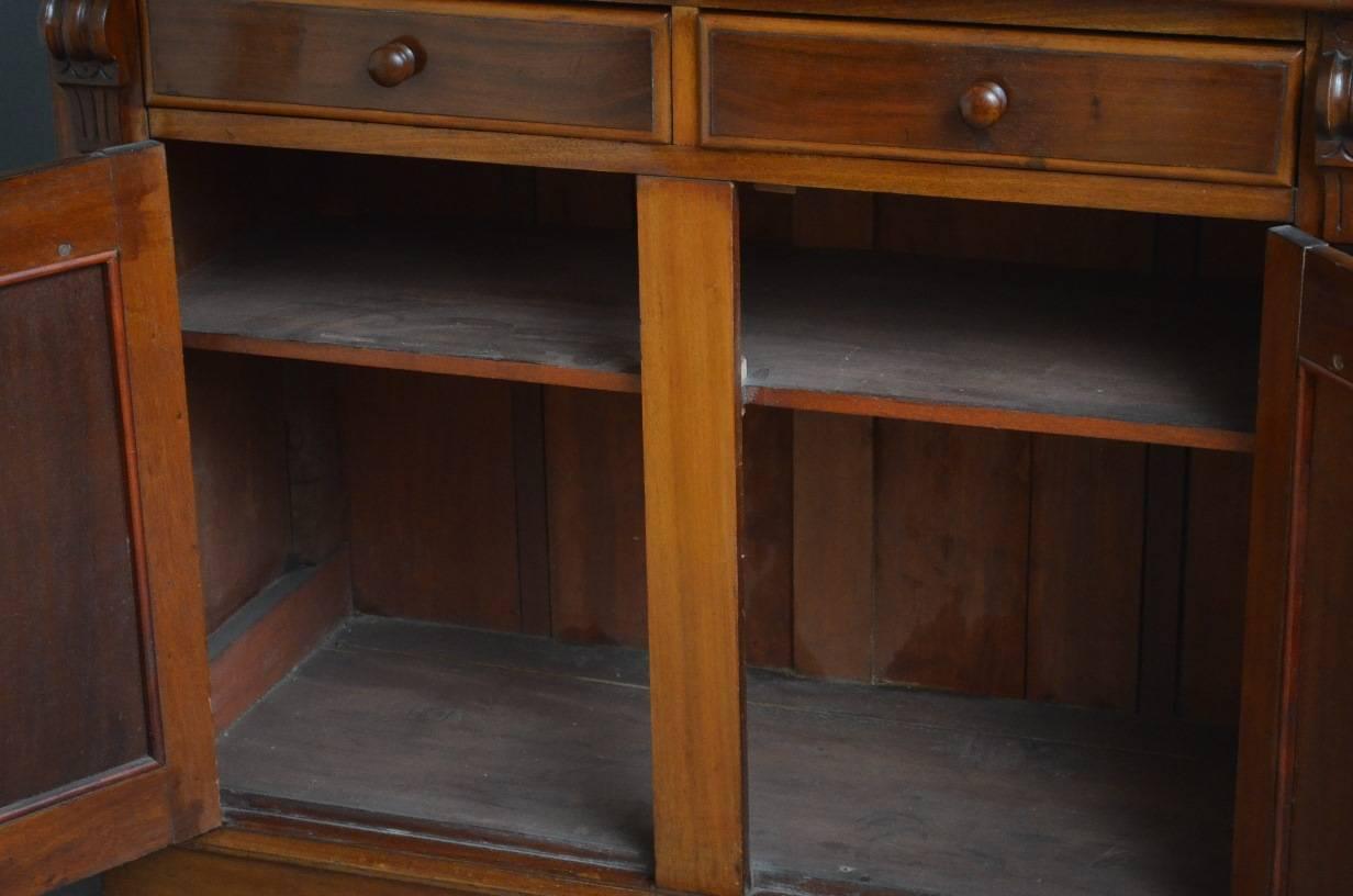 Victorian Mahogany Bookcase In Good Condition In Whaley Bridge, GB