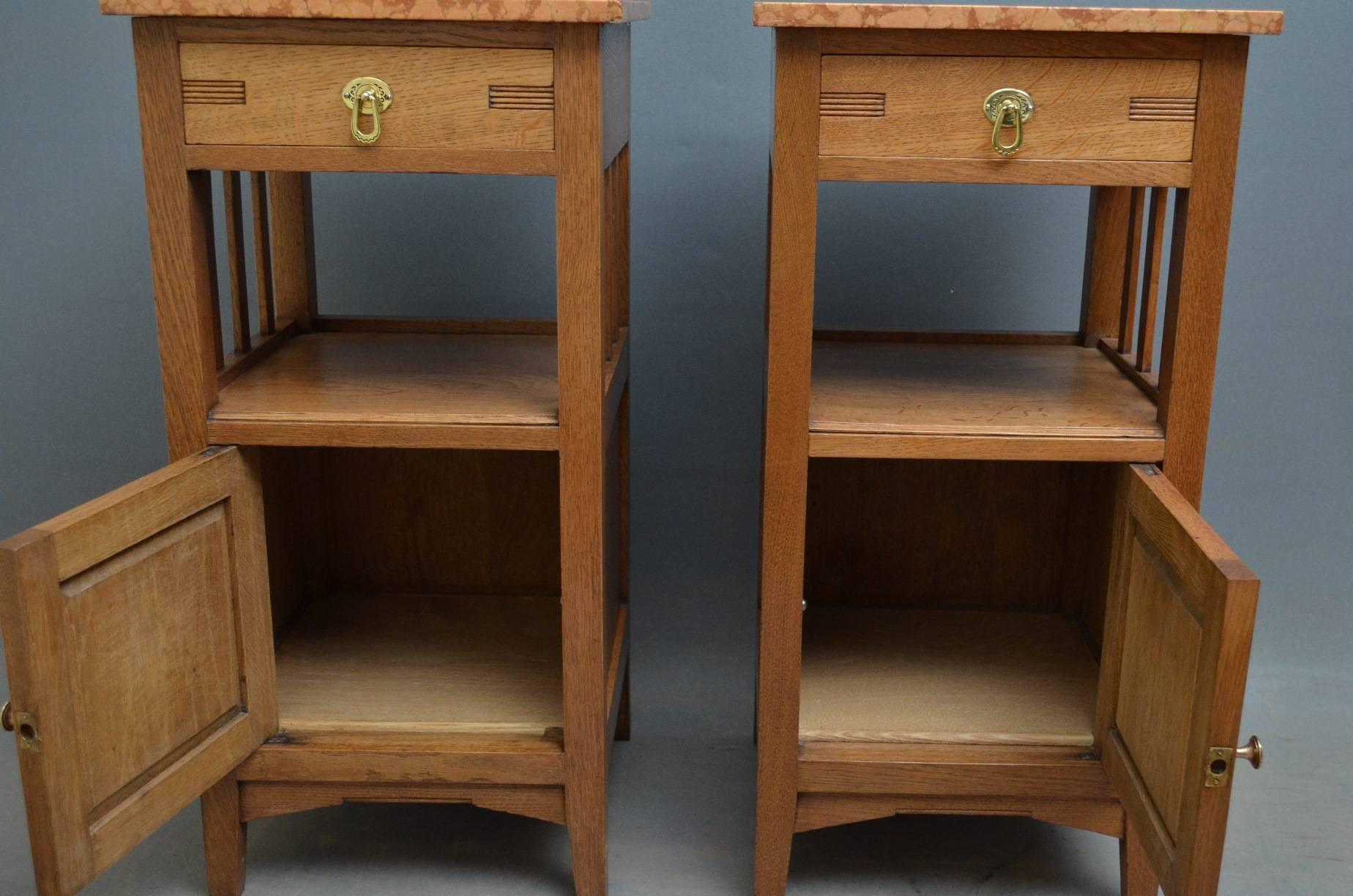 Arts and Crafts Pair of Bedside Cabinets In Excellent Condition In Whaley Bridge, GB