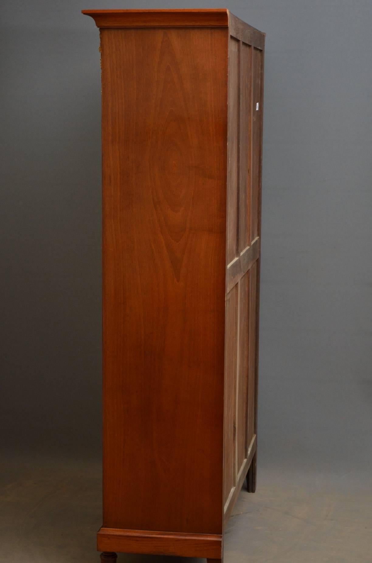 Victorian Period Mahogany Glazed Bookcase (Mahagoni)