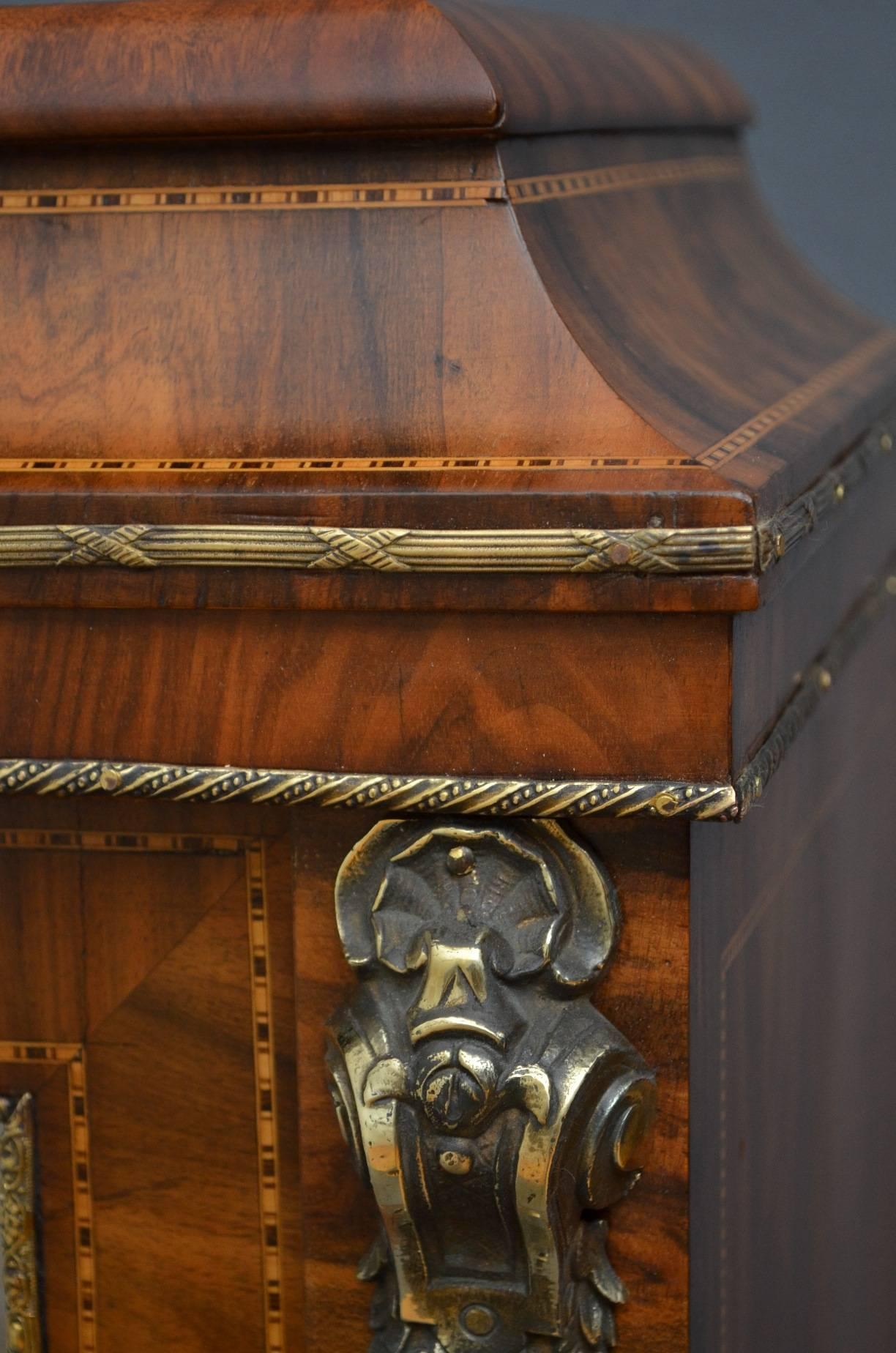 Victorian Walnut Pier Cabinet In Excellent Condition In Whaley Bridge, GB