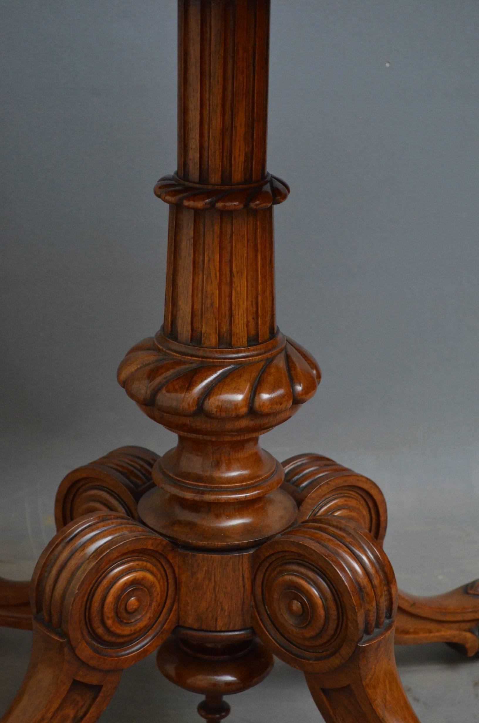 English Stylish Victorian Pollard Oak Side Table For Sale