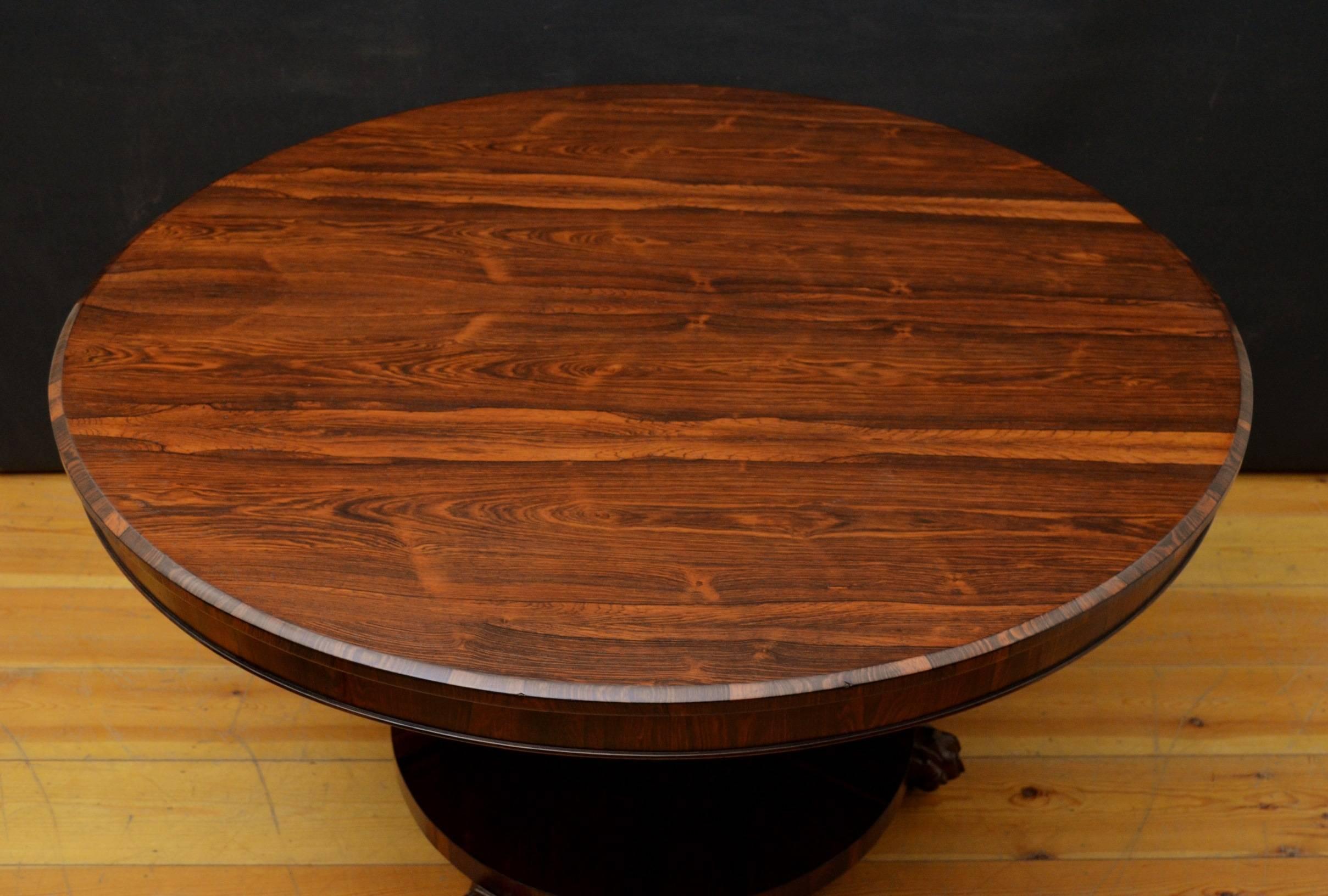 English Elegant William IV Dining Table in Rosewood or Centre Table