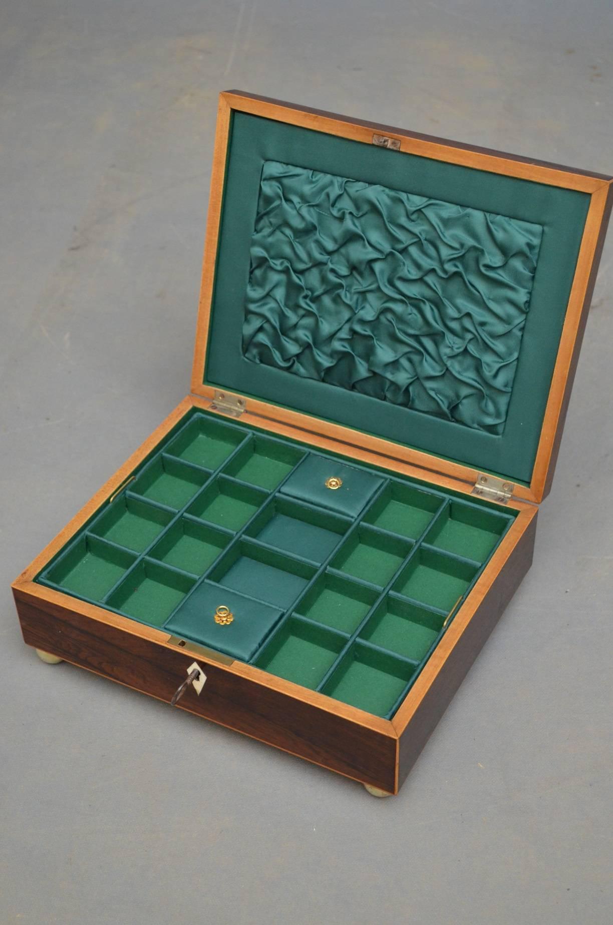 Regency Rosewood Jewelry Box with Tray In Excellent Condition In Whaley Bridge, GB